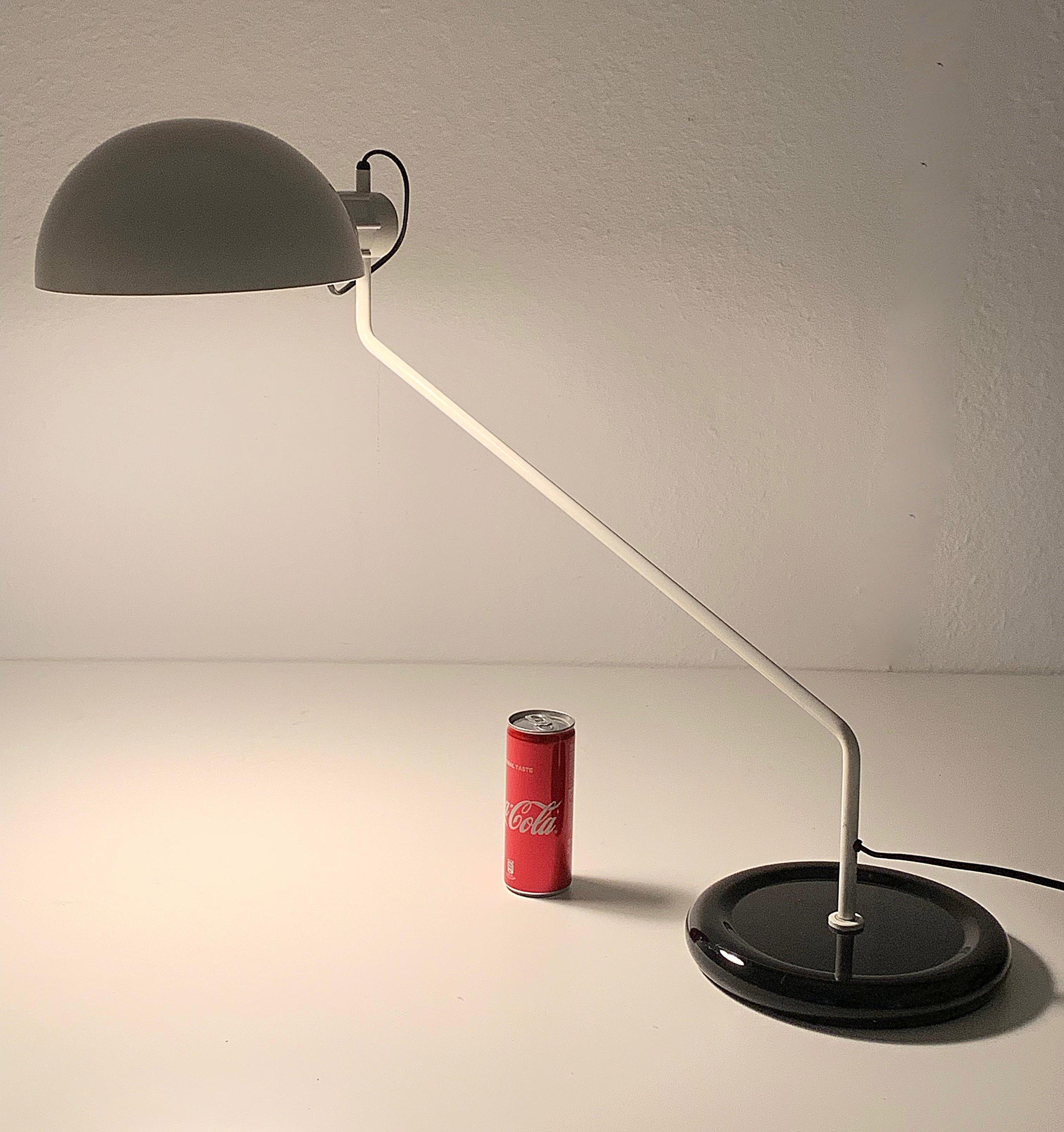 Late 20th Century Guzzini, Adjustable Desk Lamp, White and Black Table Lamp, Italy, 1970s For Sale