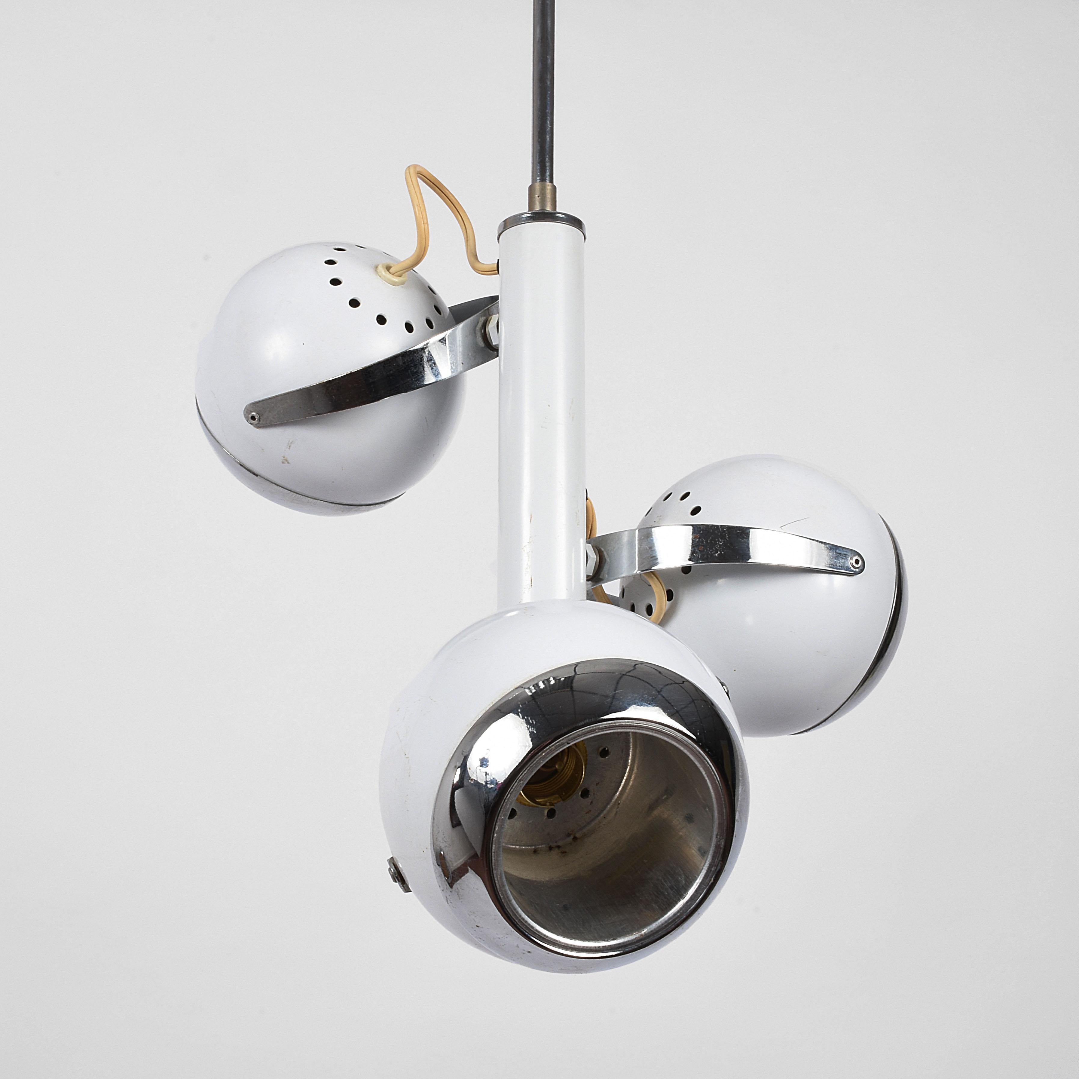 Guzzini Chandelier with Three Adjustable Lights White and Chrome, Italy, 1970s For Sale 2