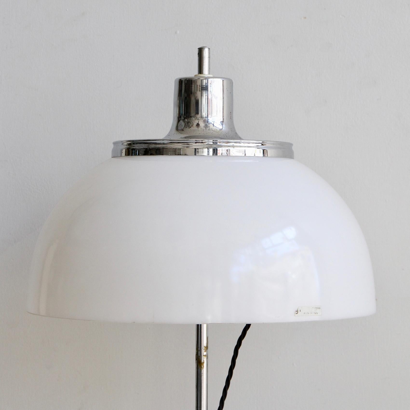Mid-Century Modern Guzzini Chrome-Plated Mushroom Lamp For Sale