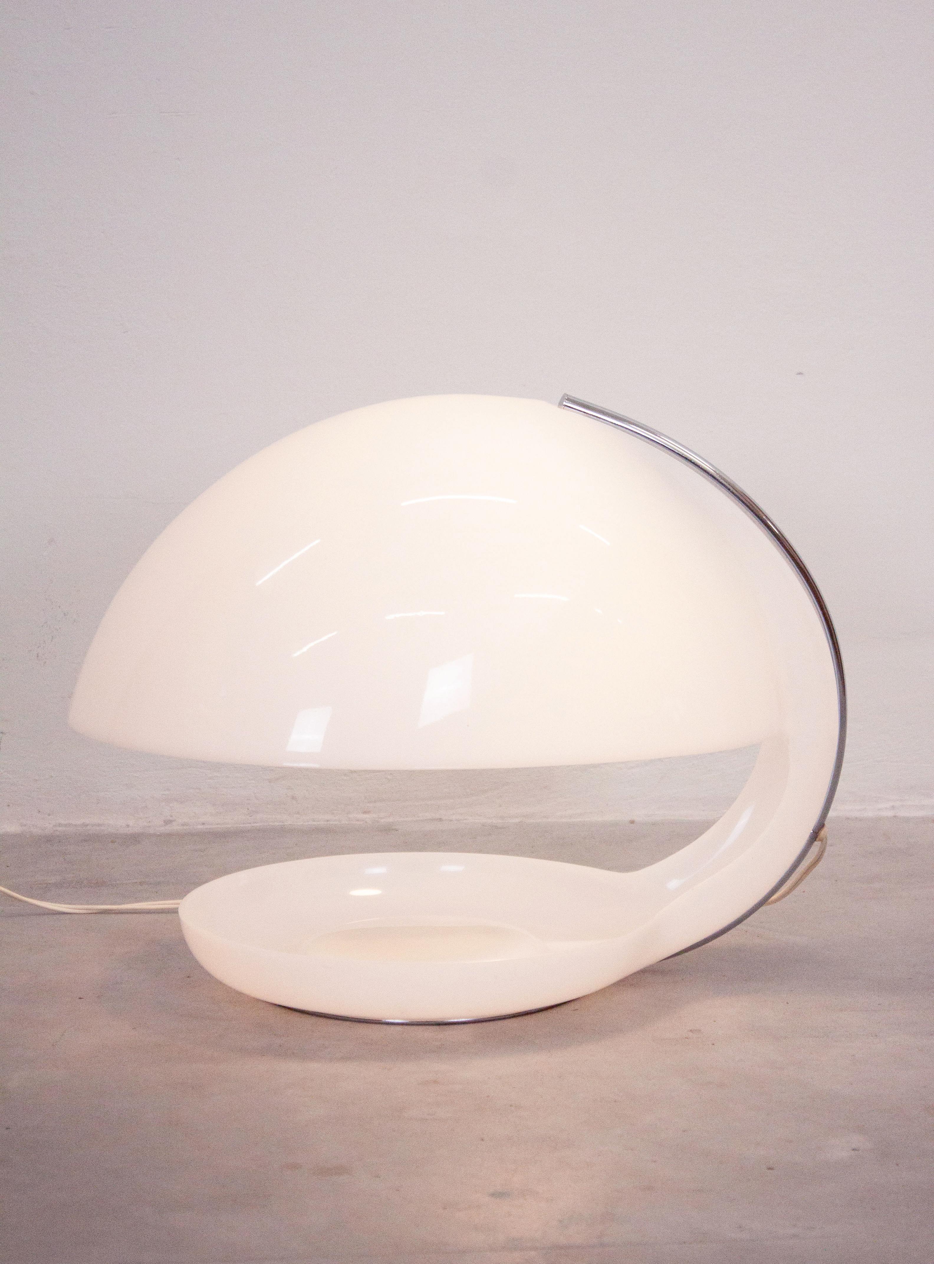Italian Guzzini Fiona Table Lamp by Luigi Massoni