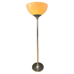 Lampada da terra Guzzini Flash Space AGE con base cromata e paralume in vetro acrilico, anni '70