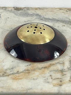 Vaso da fiori basso in ottone e lucite Guzzini, anni '70