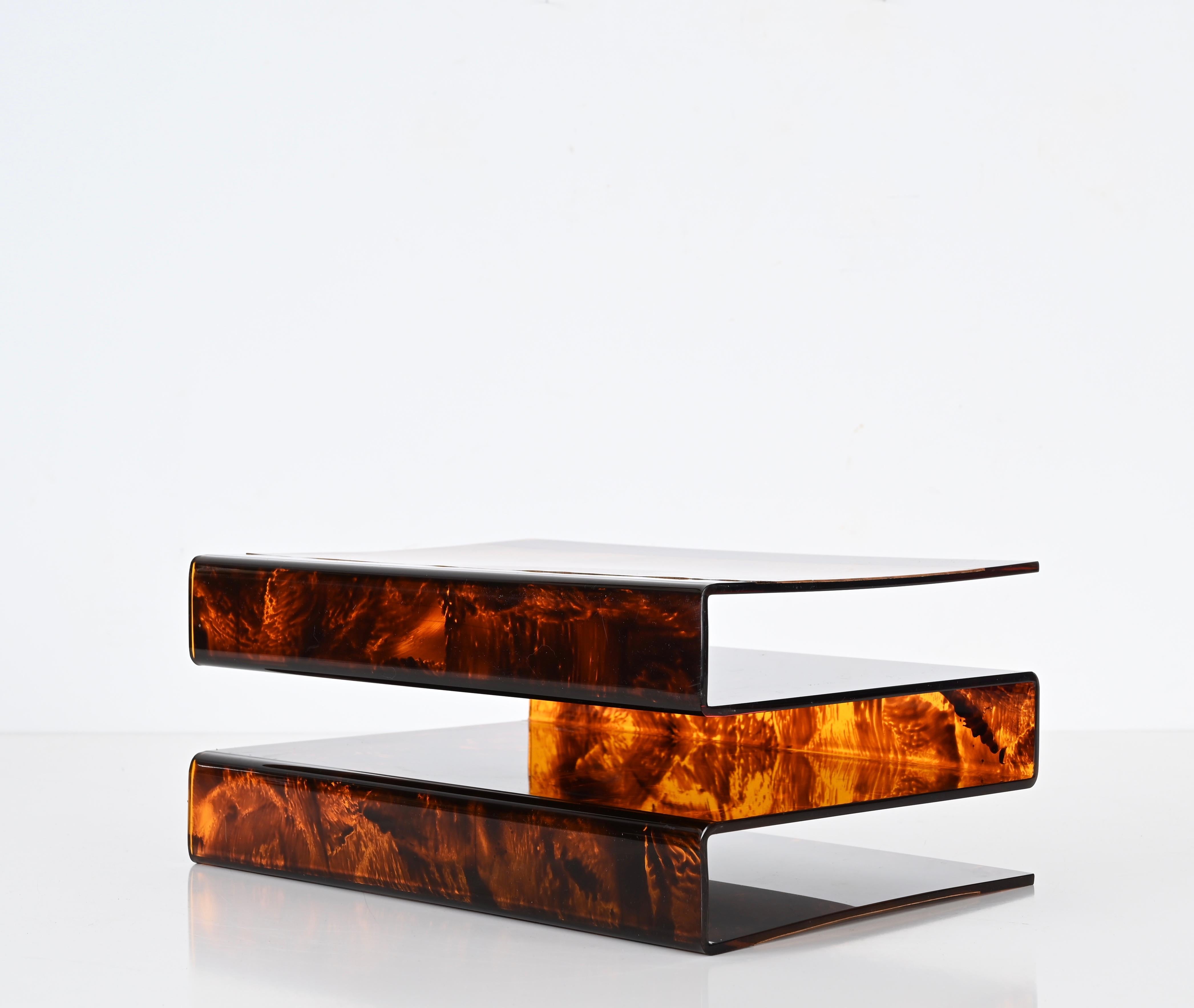 Guzzini Magazine Rack in Tortoiseshell Lucite and Briar, Italy 1970s For Sale 5