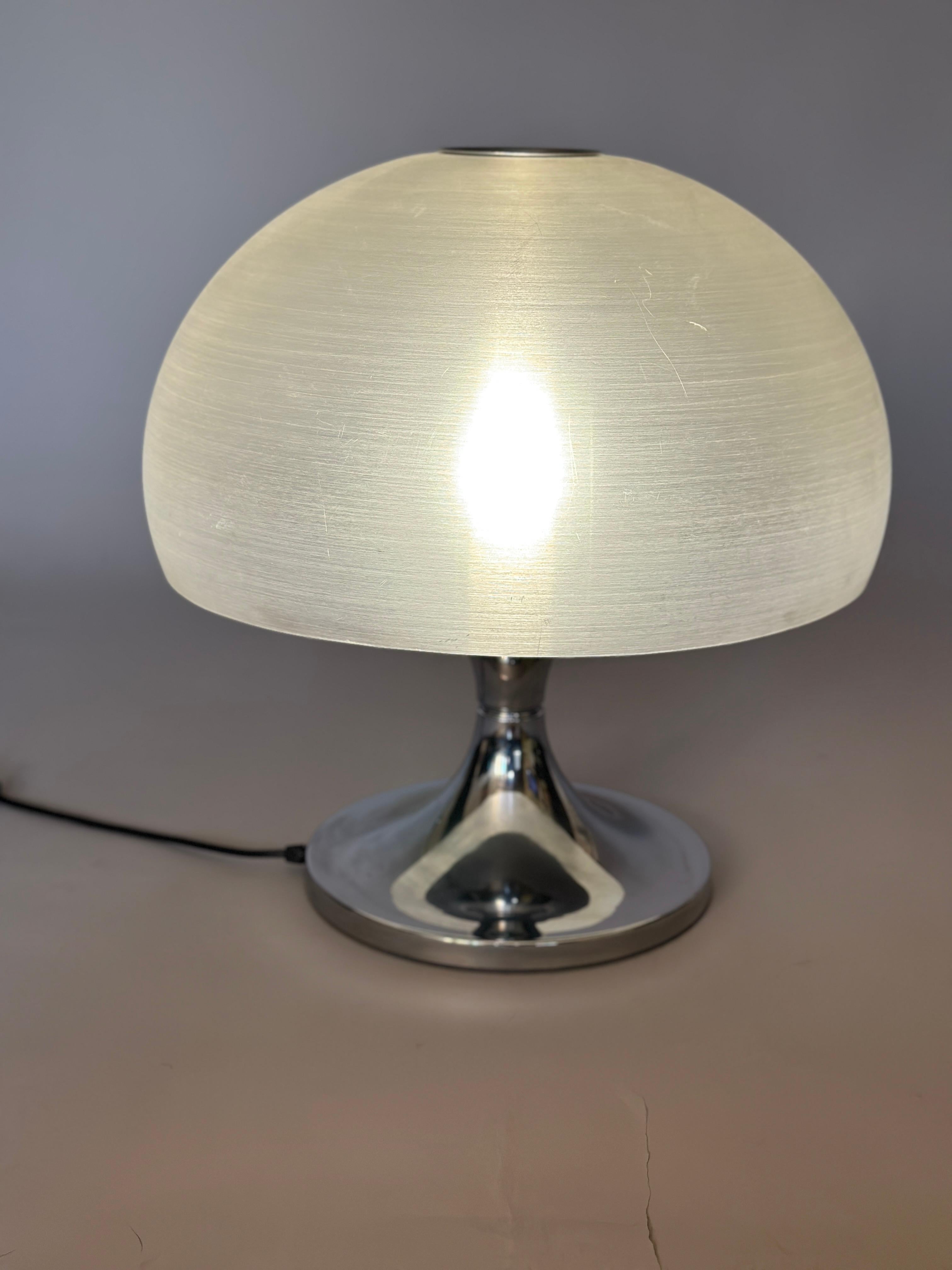 Fin du 20e siècle Guzzini Meblo Lampe de table 1970 en vente