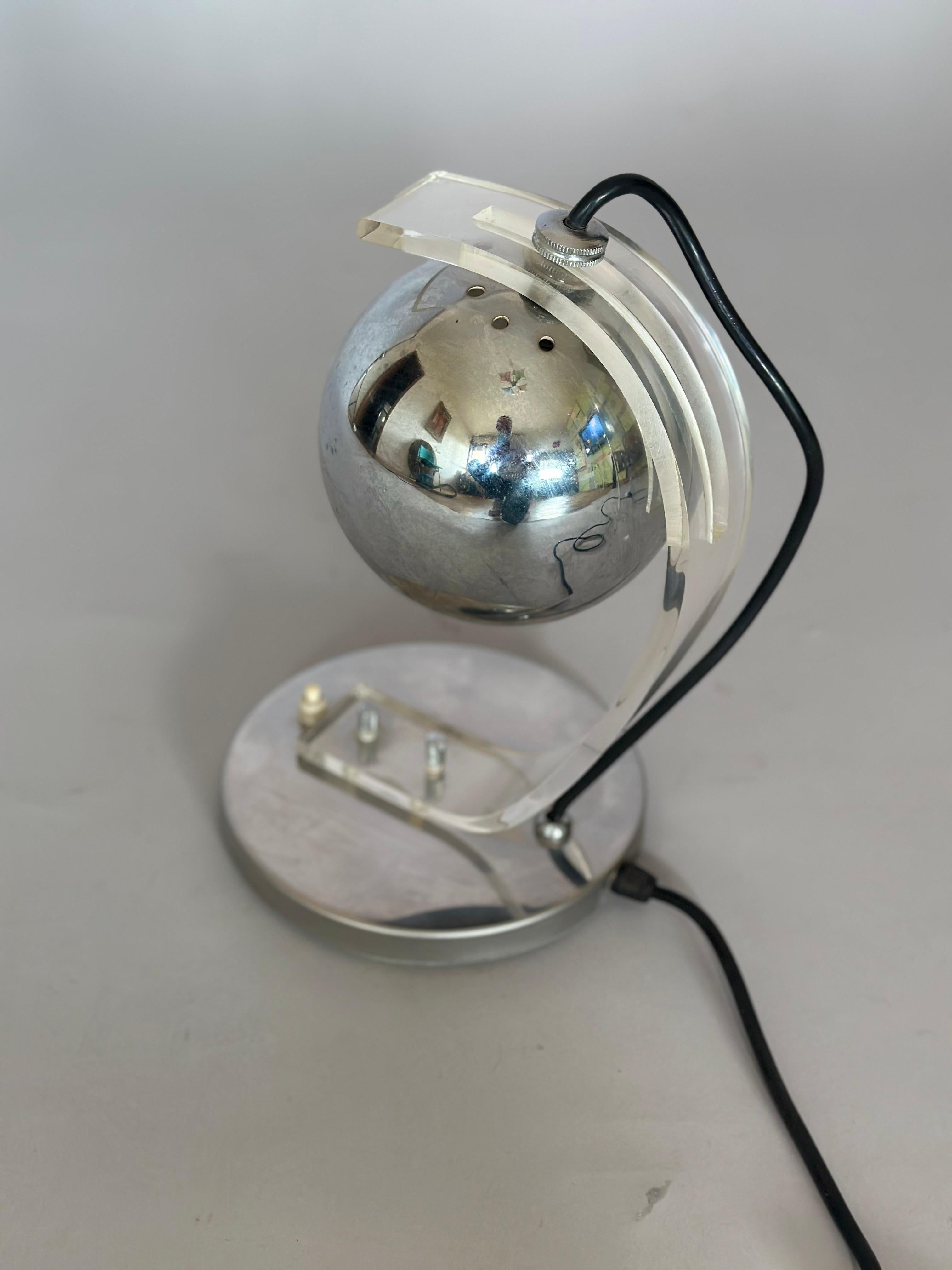 Chrome Lampe à poser Meblo de Guzzini, 1970 en vente