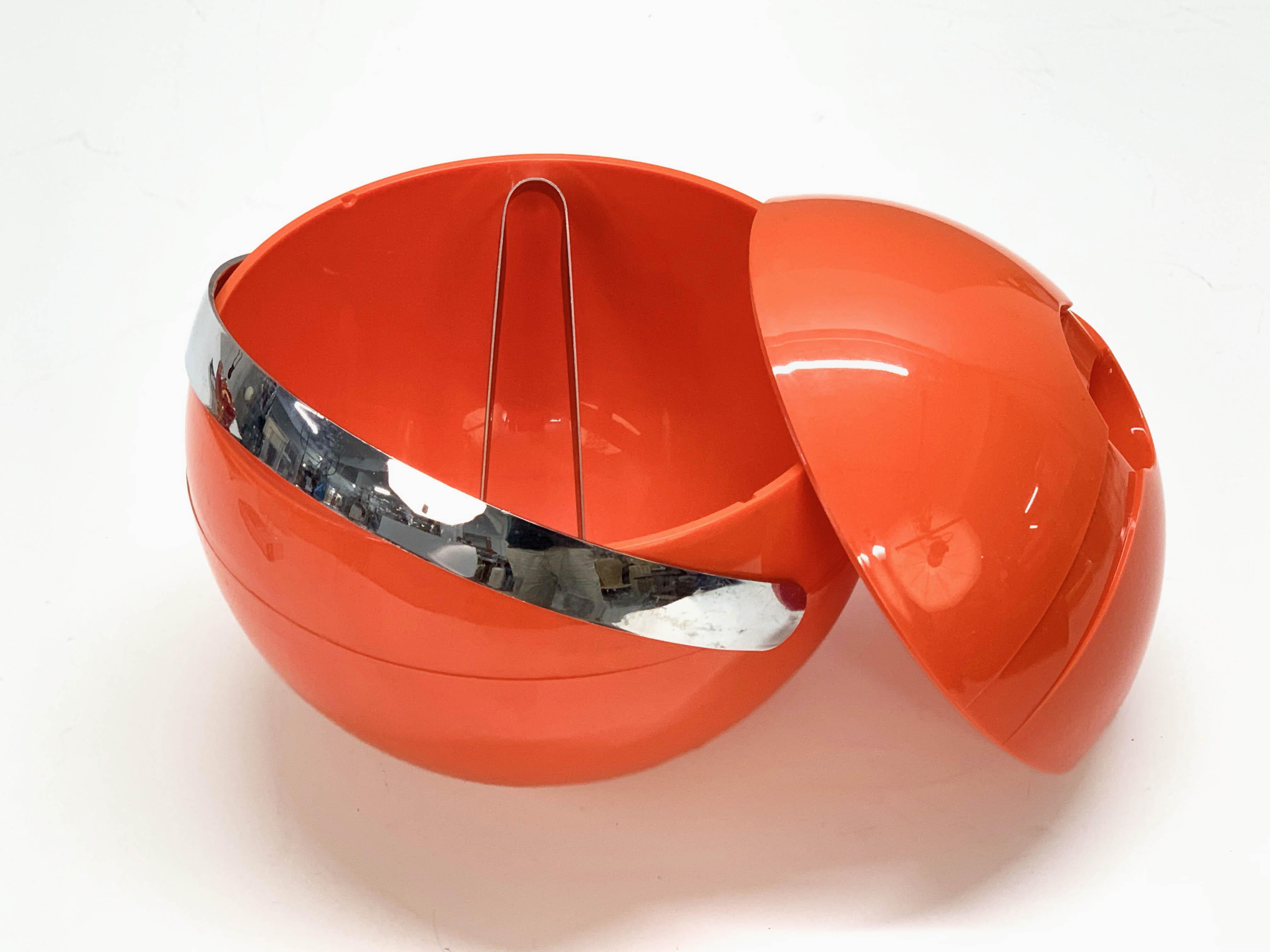 Guzzini Midcentury Orange Plastic Ball-Shaped Italian Ice Bucket, 1970s 4