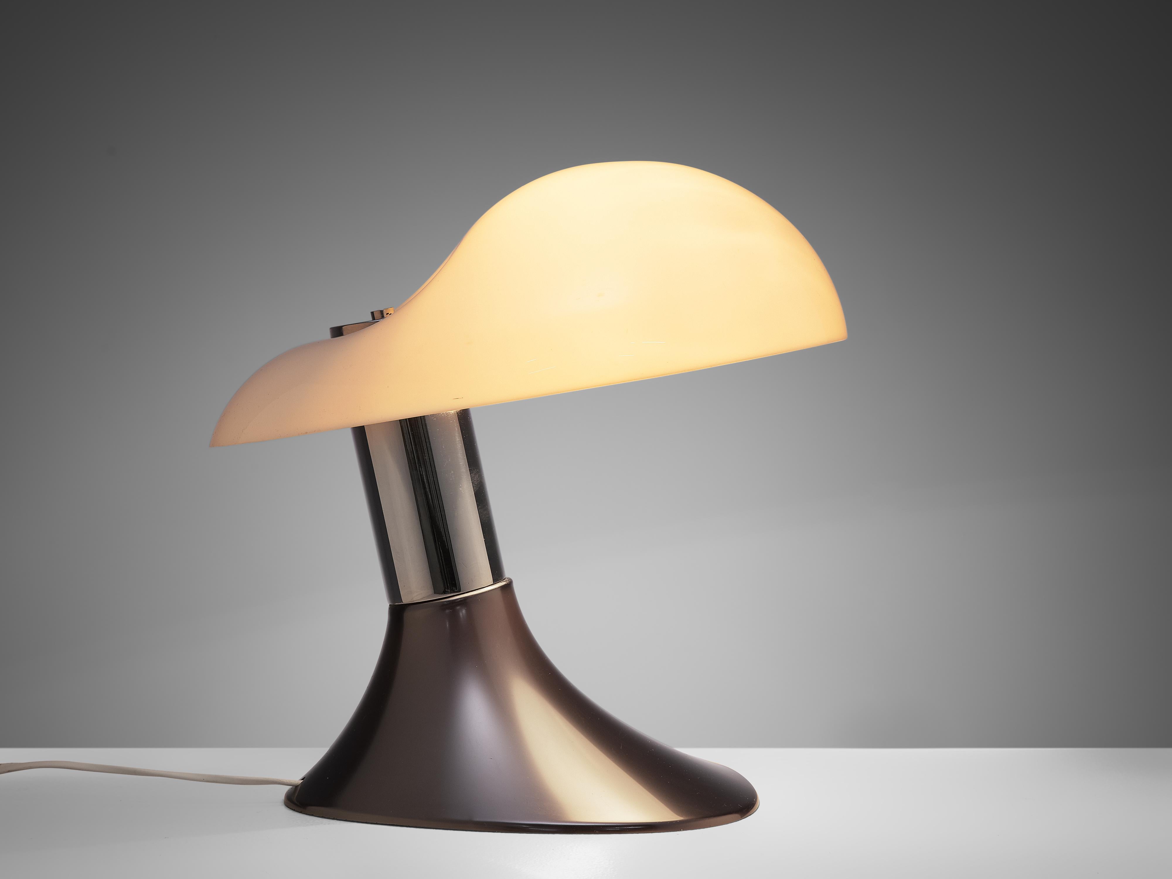 Guzzini Postmodern Italian Cobra Table Lamp In Good Condition In Waalwijk, NL