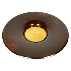 Guzzini Round Centerpiece Plate Faux Tortoiseshell Lucite & Brass, Italy, 1970s