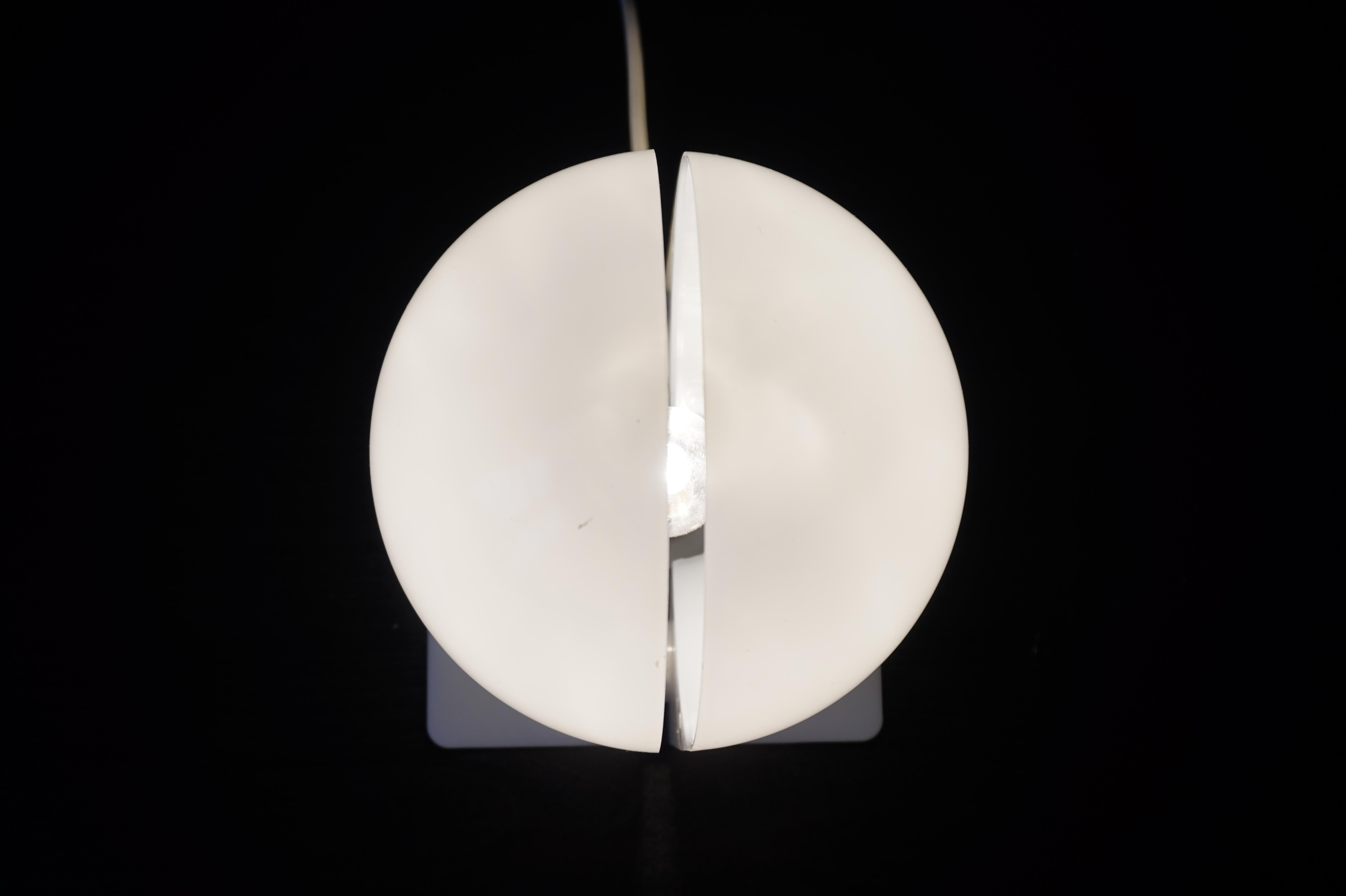 Fin du 20e siècle Lampe de table Guzzini Sirio par Brazzoli & Lampa en vente