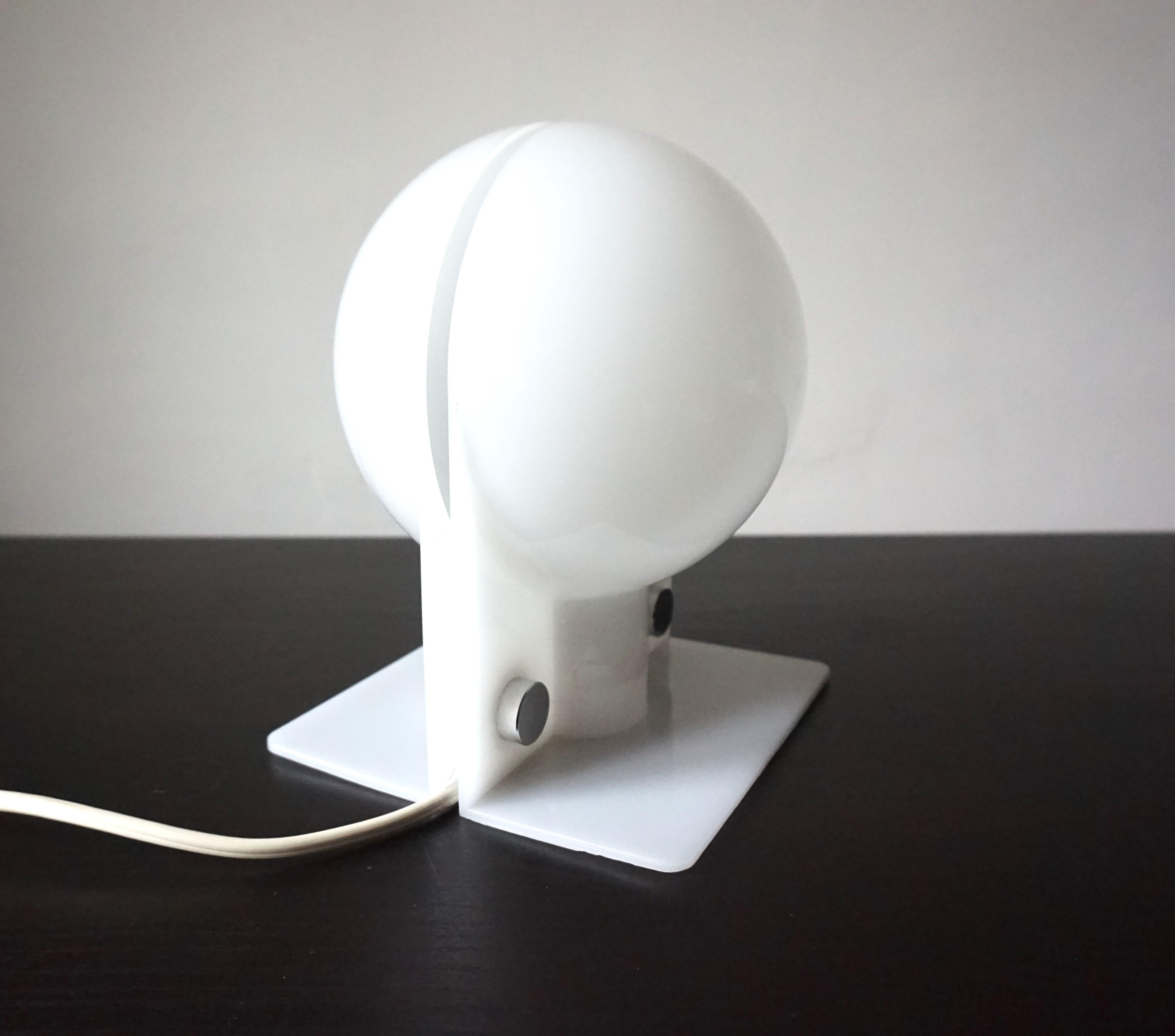 Plastic Guzzini Sirio table lamp by Brazzoli & Lampa For Sale