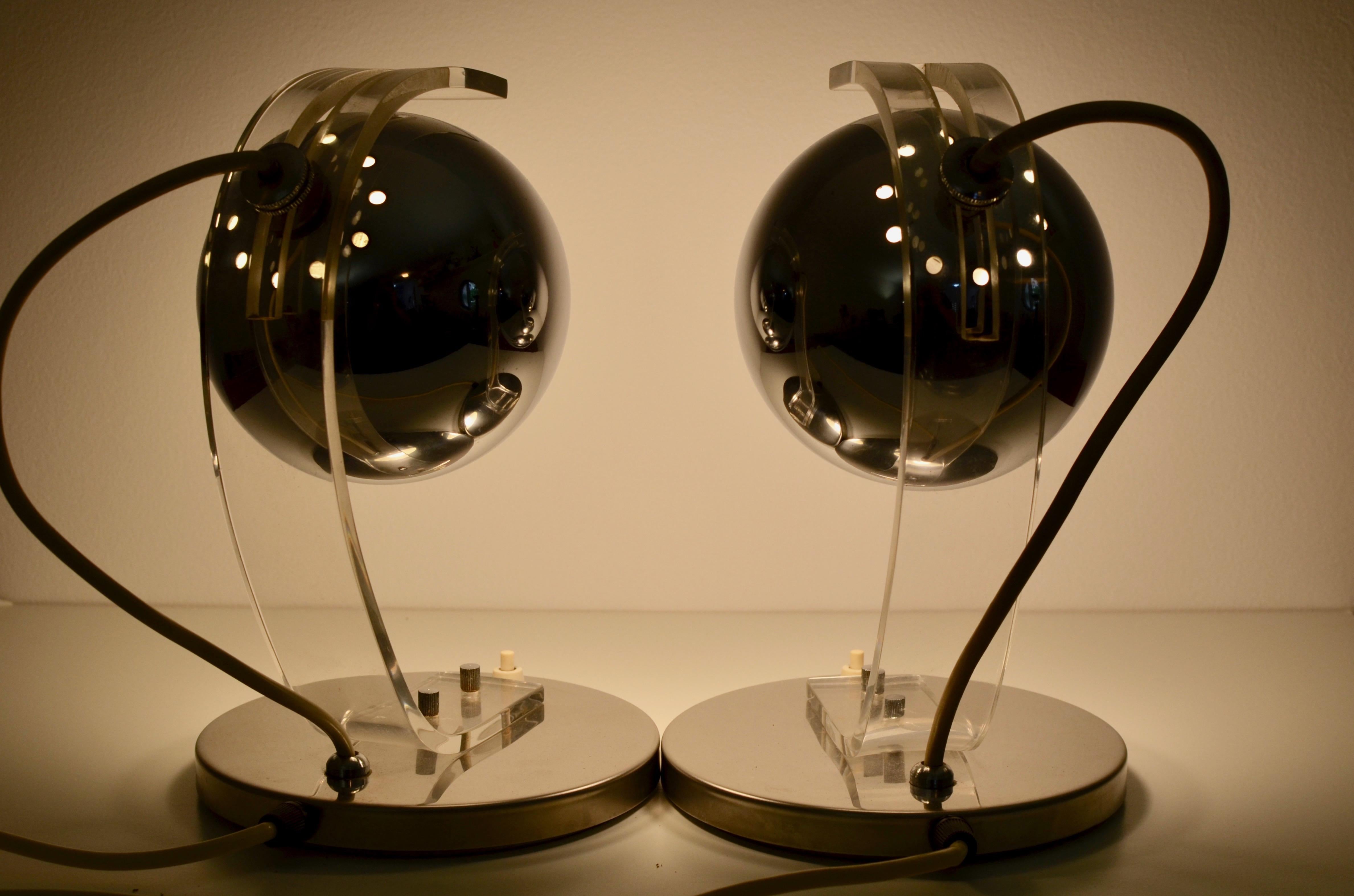 Metal Guzzini Space Age Table Lamp, 1970s Pair For Sale