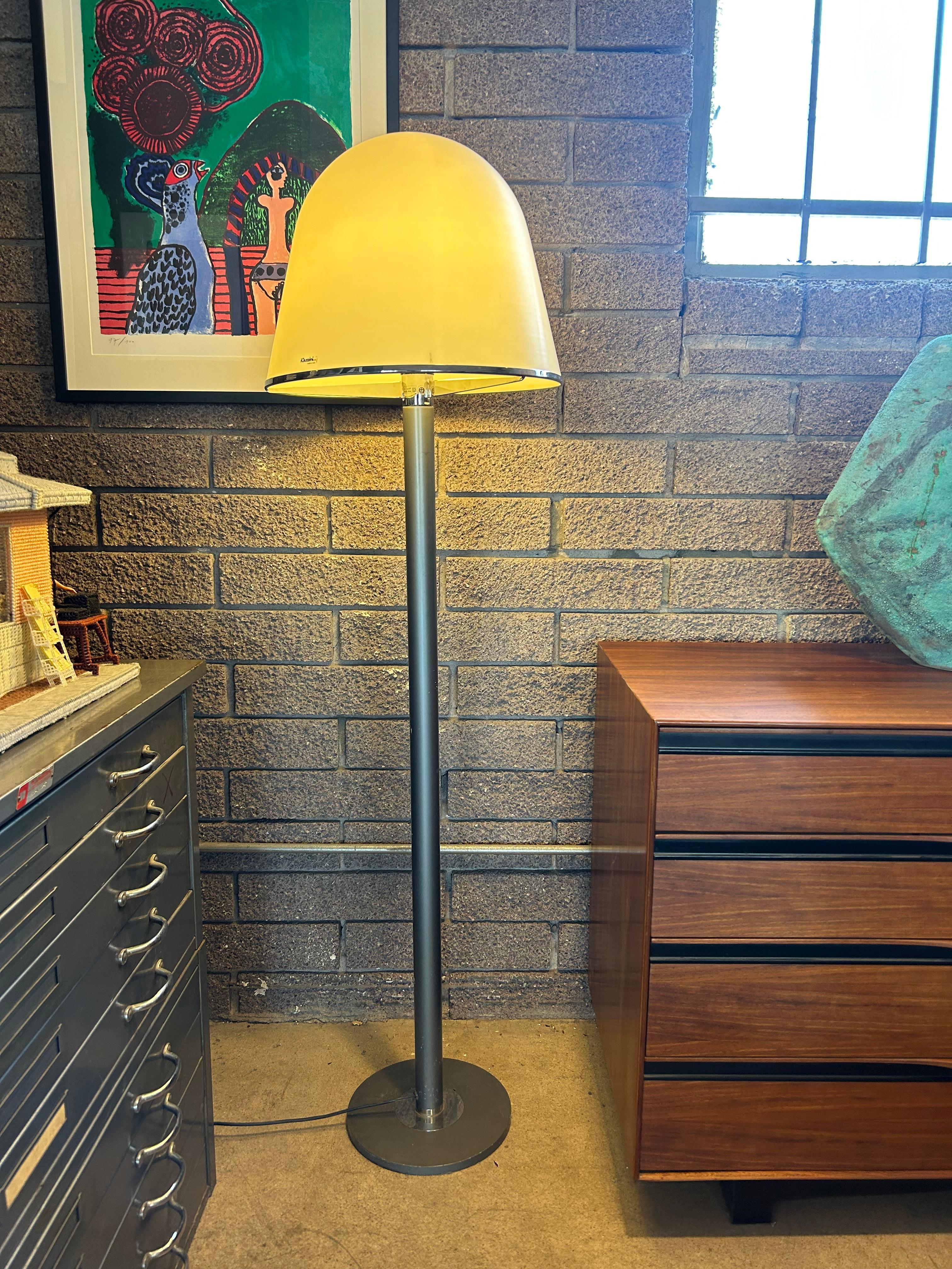 Guzzini White & Chrome Italian Floor Lamp In Good Condition For Sale In Phoenix, AZ