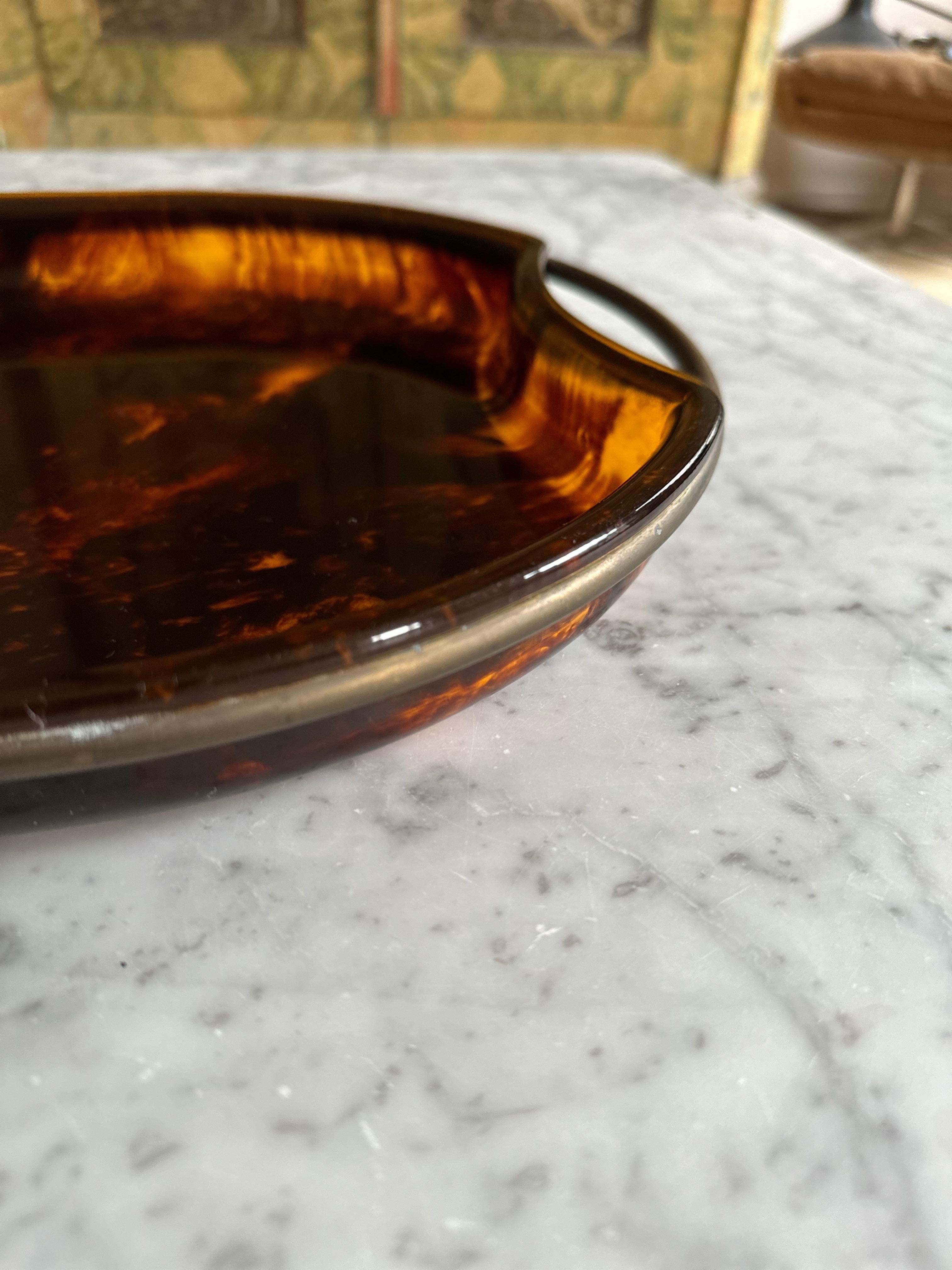  Guzzini’s Oval Lucite Serving Tray from 1970s Italy – Faux Tortoiseshell -brass For Sale 9