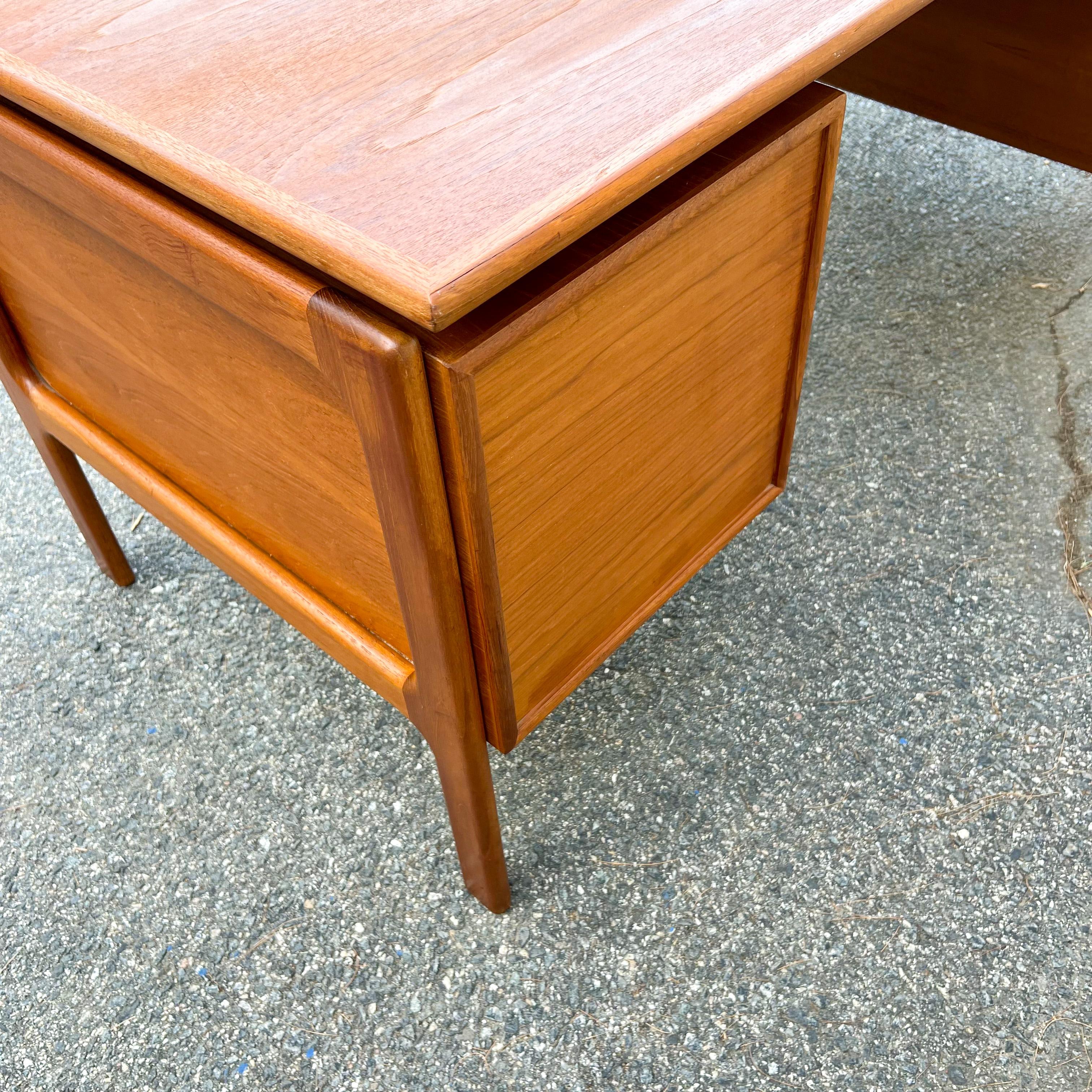 G.V. Gasvig for GV Mobler Danish Modern Floating Drawer Teak Writing Desk For Sale 5
