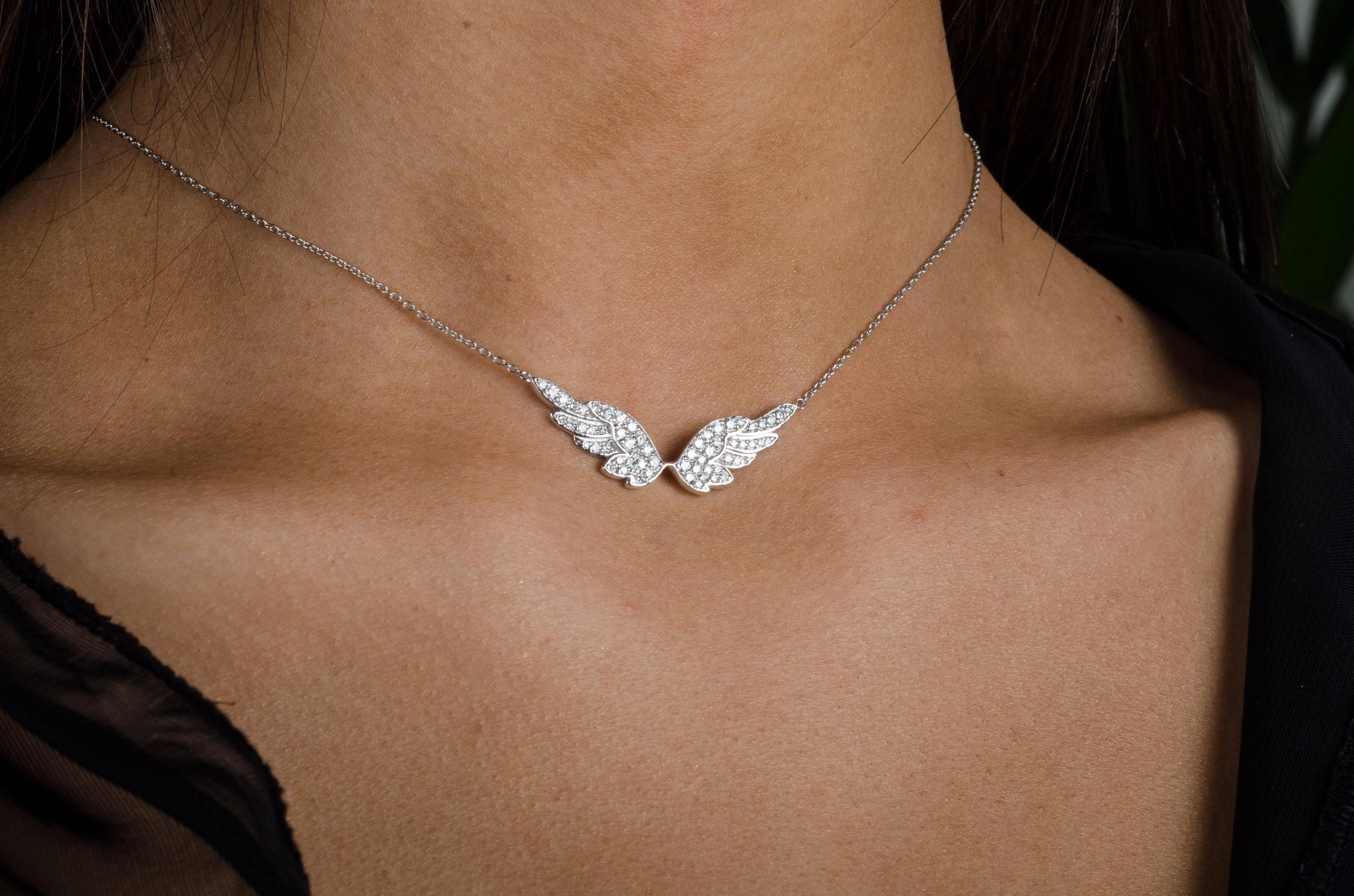  0, 74 Carat GVS Round Diamond Angel Wings Chain Necklaces 18K White Gold/Pendant In New Condition In Istanbul, TR