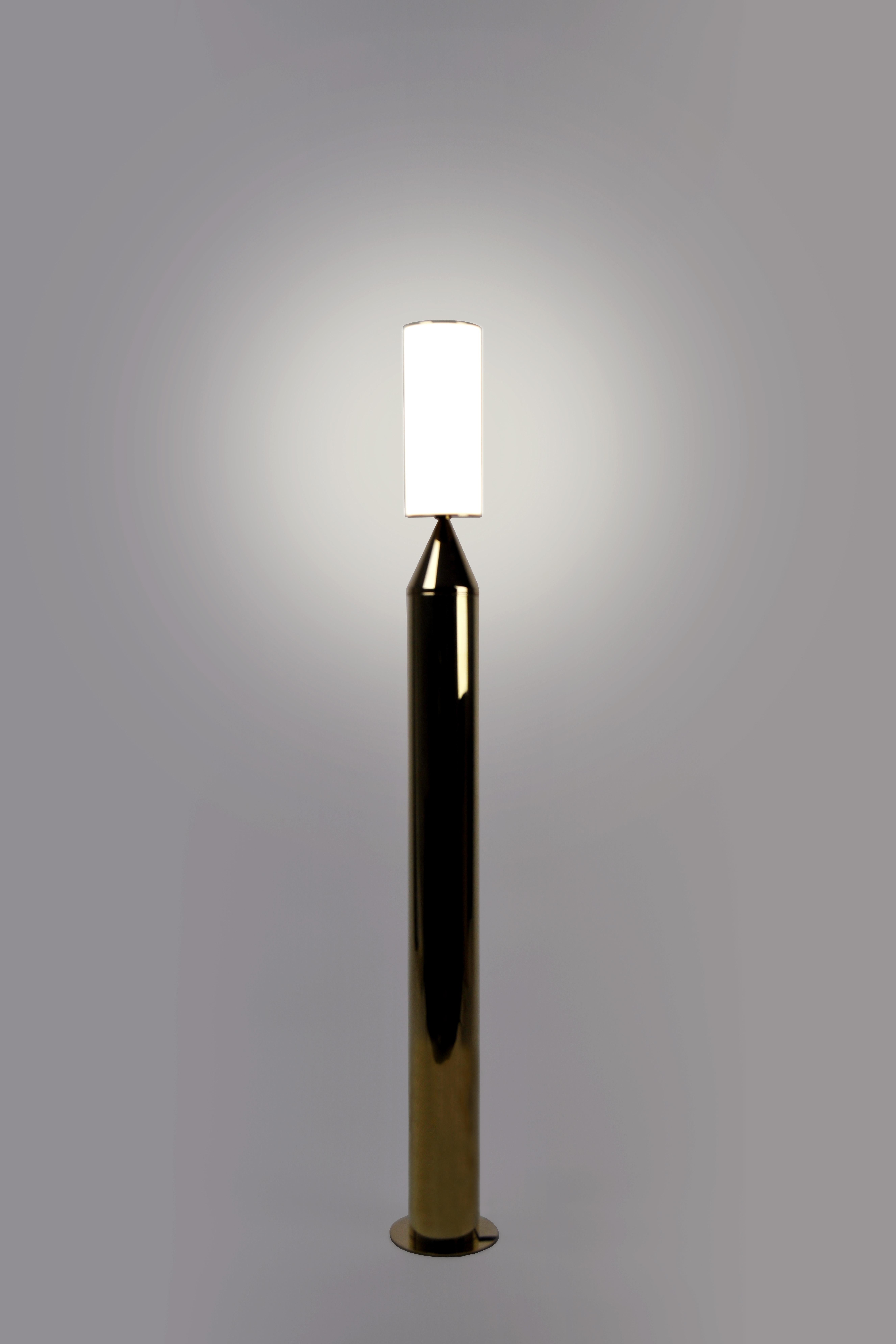 Scandinave Lampadaire Gwen Contemporary Sculptural LED , Laiton massif, Config 2 en vente