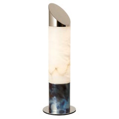 Lampada da tavolo Gwen LED scultoreo contemporaneo, ottone massiccio
