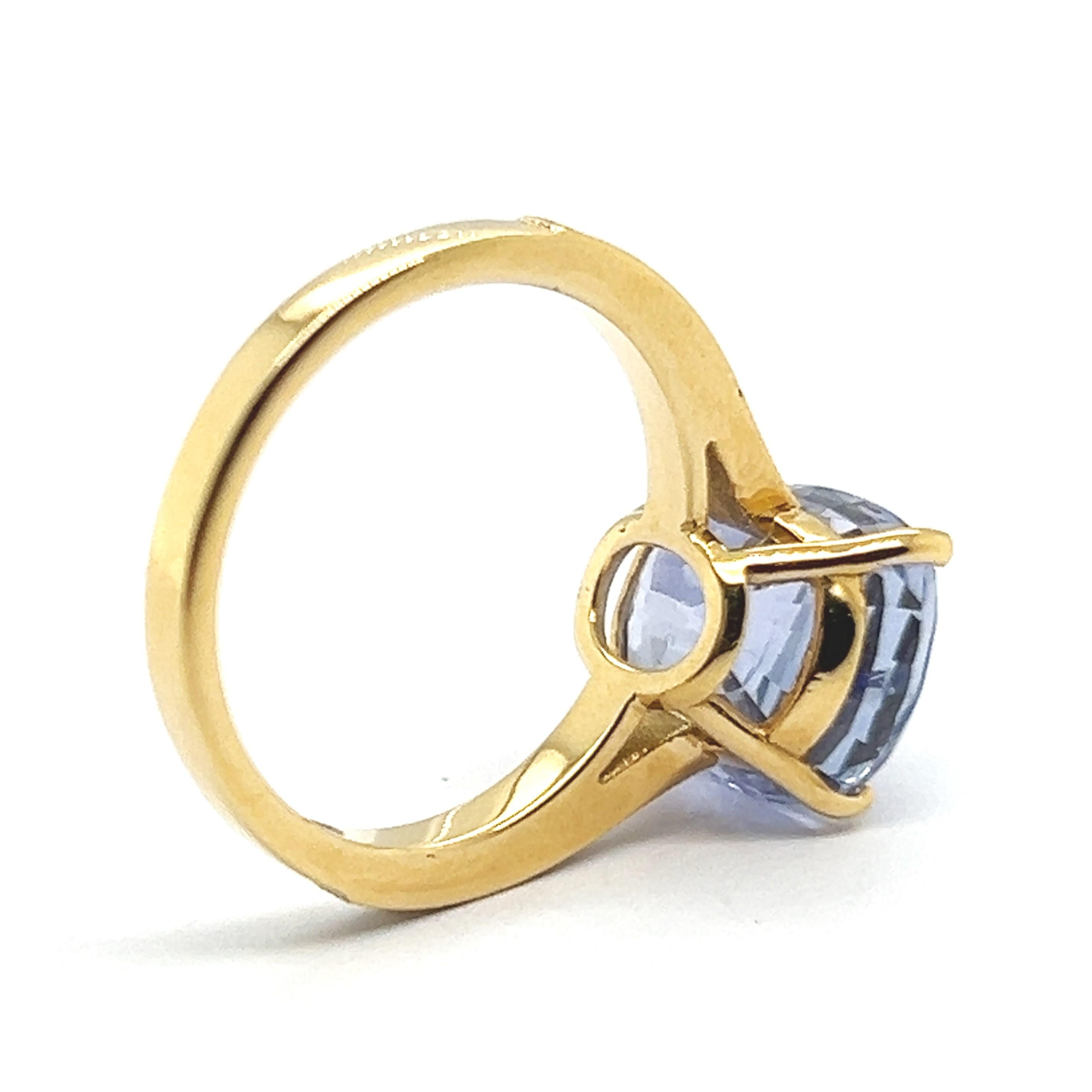 Bague cocktail en or jaune 18 carats, saphir bleu NTE certifié GWL et diamants en vente 4