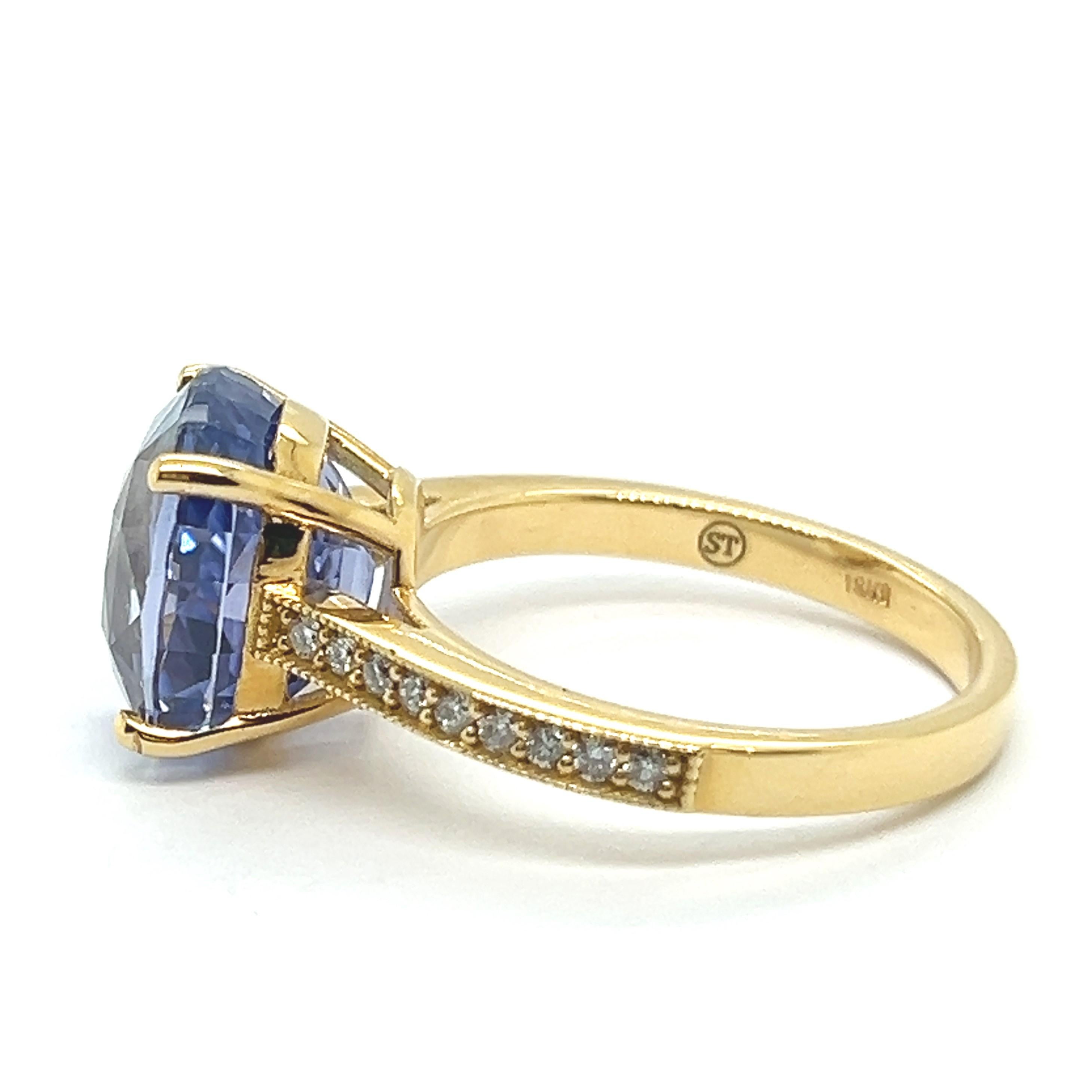 Bague cocktail en or jaune 18 carats, saphir bleu NTE certifié GWL et diamants en vente 5