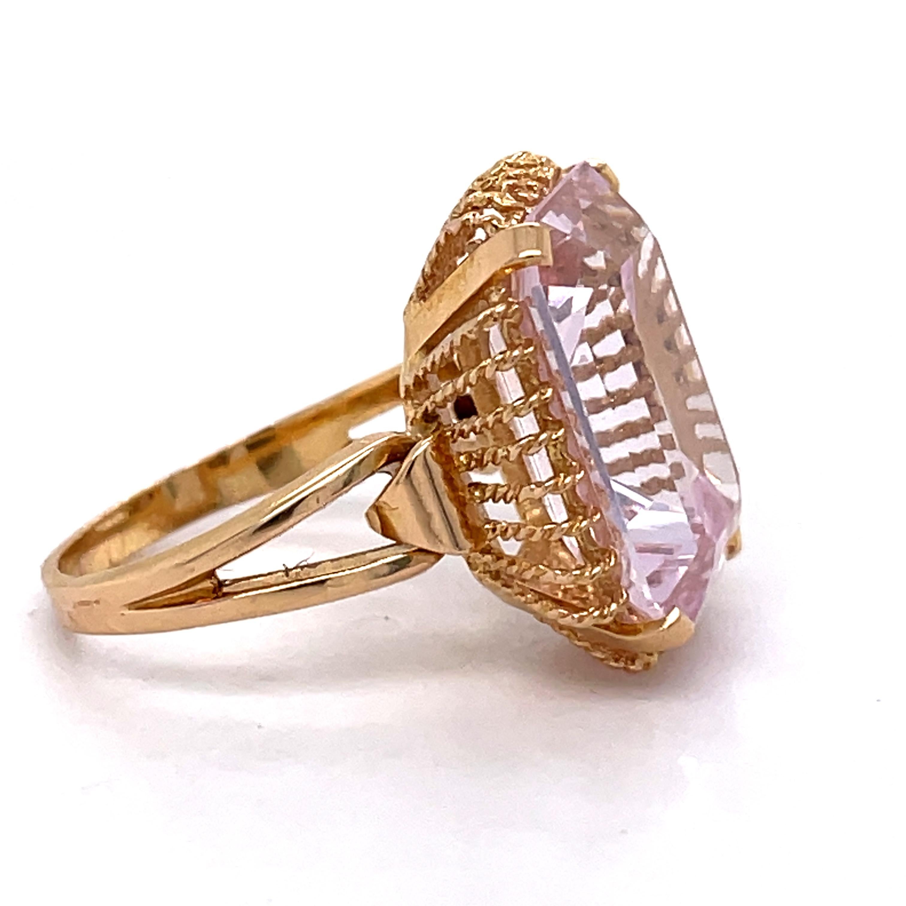 GWLAB Certified, 16.23ct Pink Spinel Emerald Cut, 14k Rose Gold, Cocktail Ring In Excellent Condition For Sale In Ramat Gan, IL