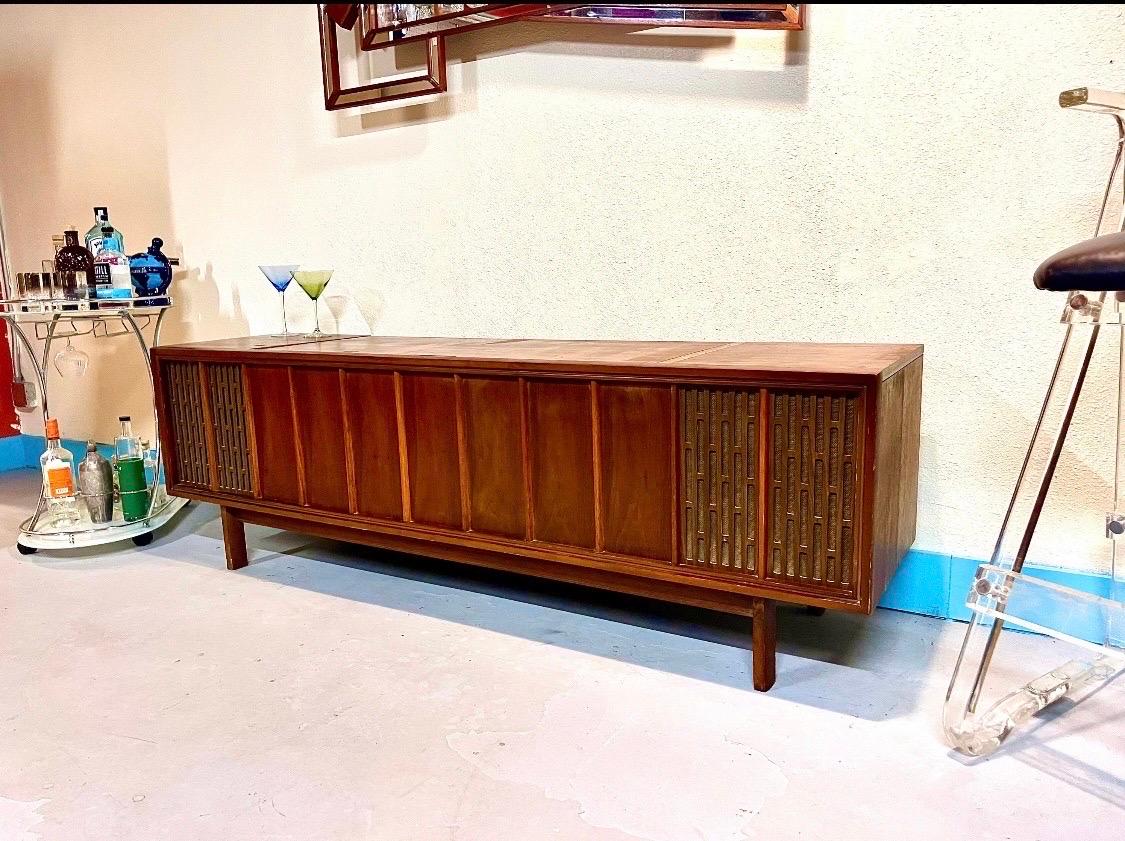 Woodwork Gws222 Mid-Century Modern Stereo Console Cabinet Record Player Refurbished
