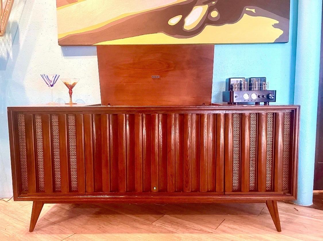 Gws223 MidCentury Modern Stereo Console Record Player