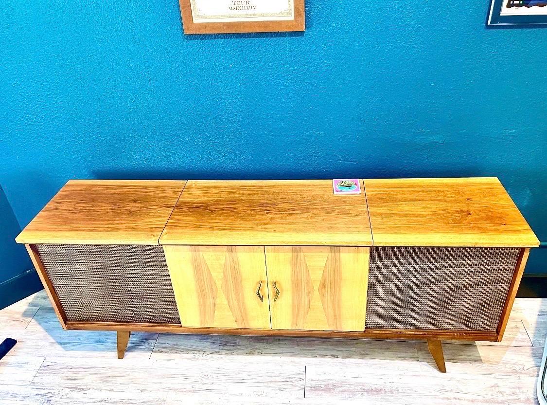 mid century modern stereo console