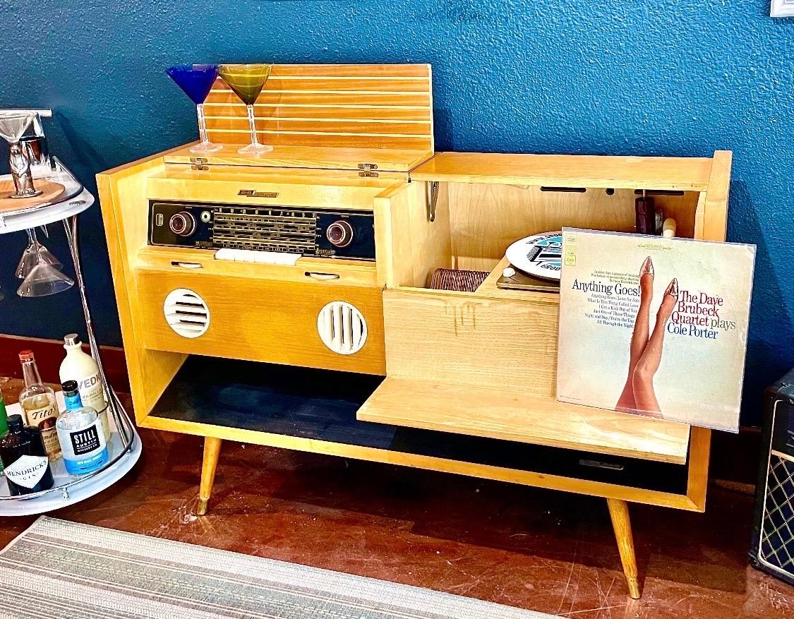 Mid-20th Century MCM Stereo Console Record Player German bar (eame lk)  For Sale