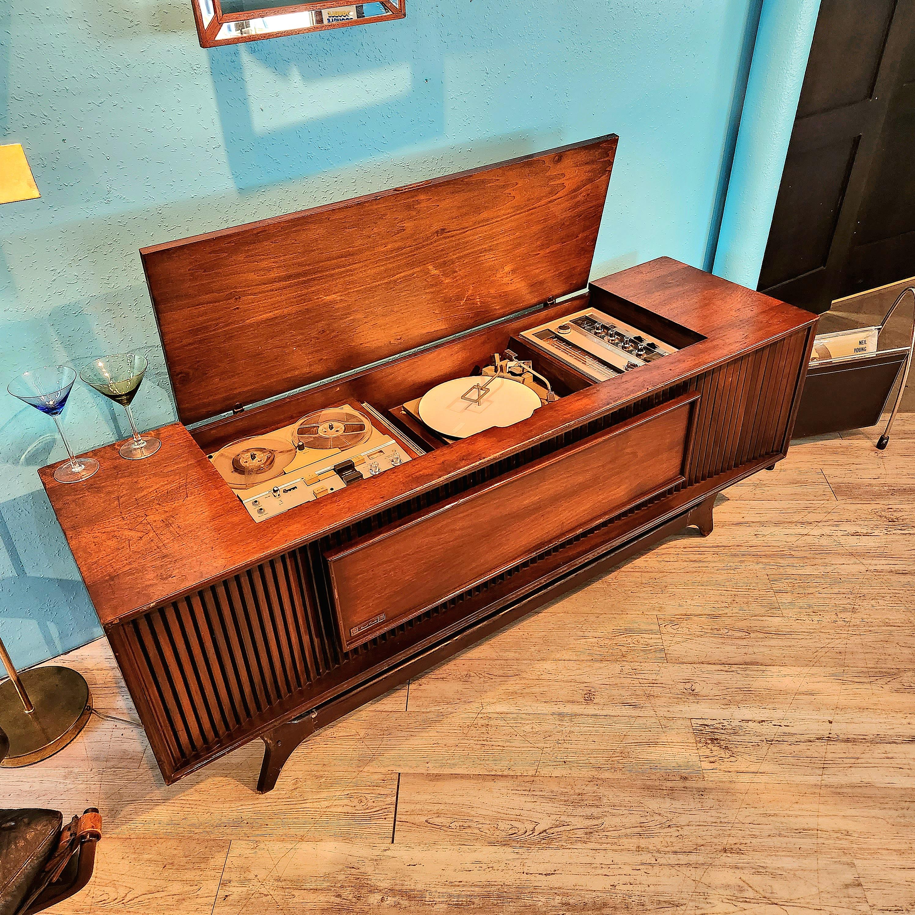 Woodwork Mid-Century Modern Stereo Console Bar Ge Record Player Refurbed Bluetooth
