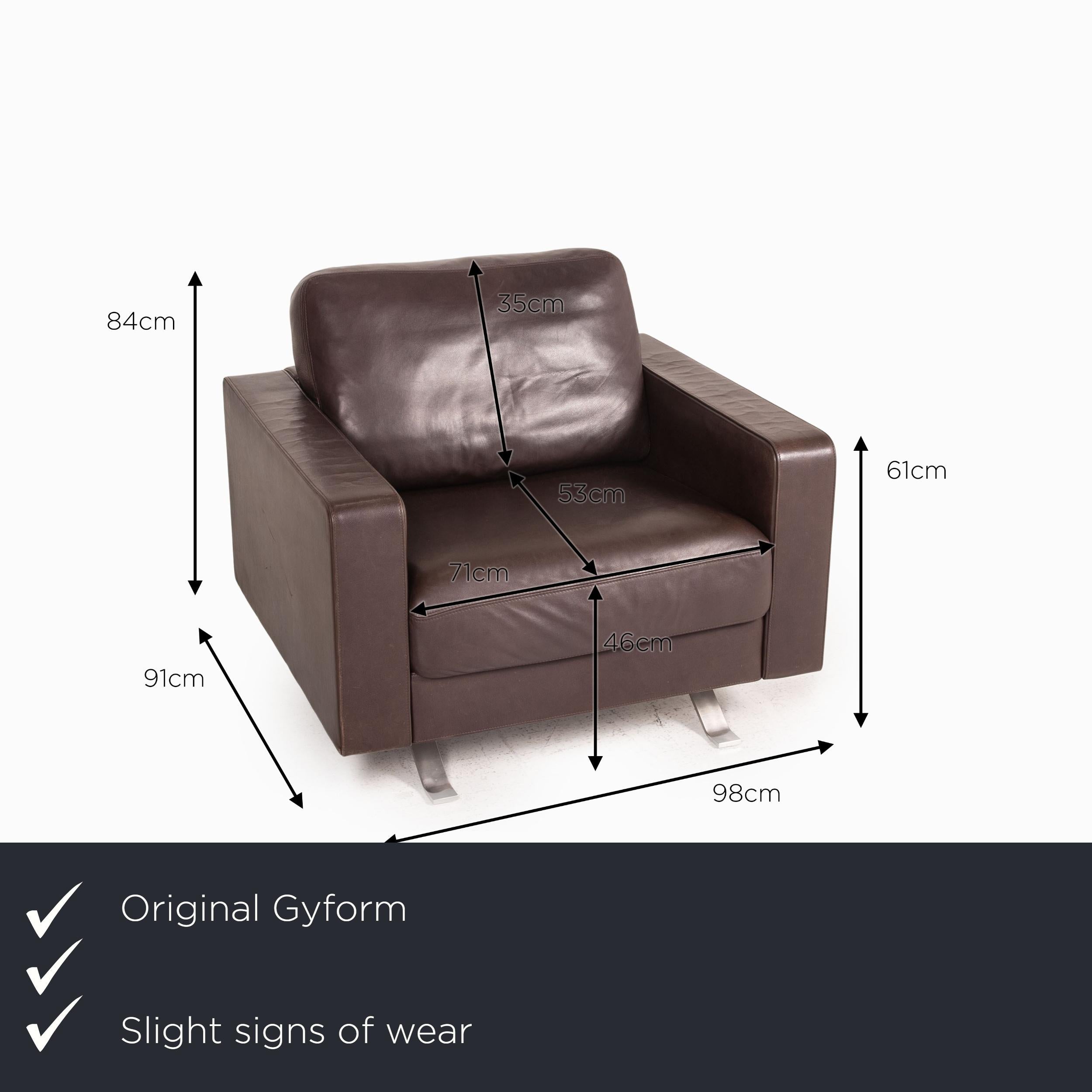 We present to you a Gyform leather armchair brown dark brown.

Product measurements in centimeters:

Depth 91
Width 98
Height 84
Seat height 46
Rest height 61
Seat depth 53
Seat width 71
Back height 35.
 
 
 
  