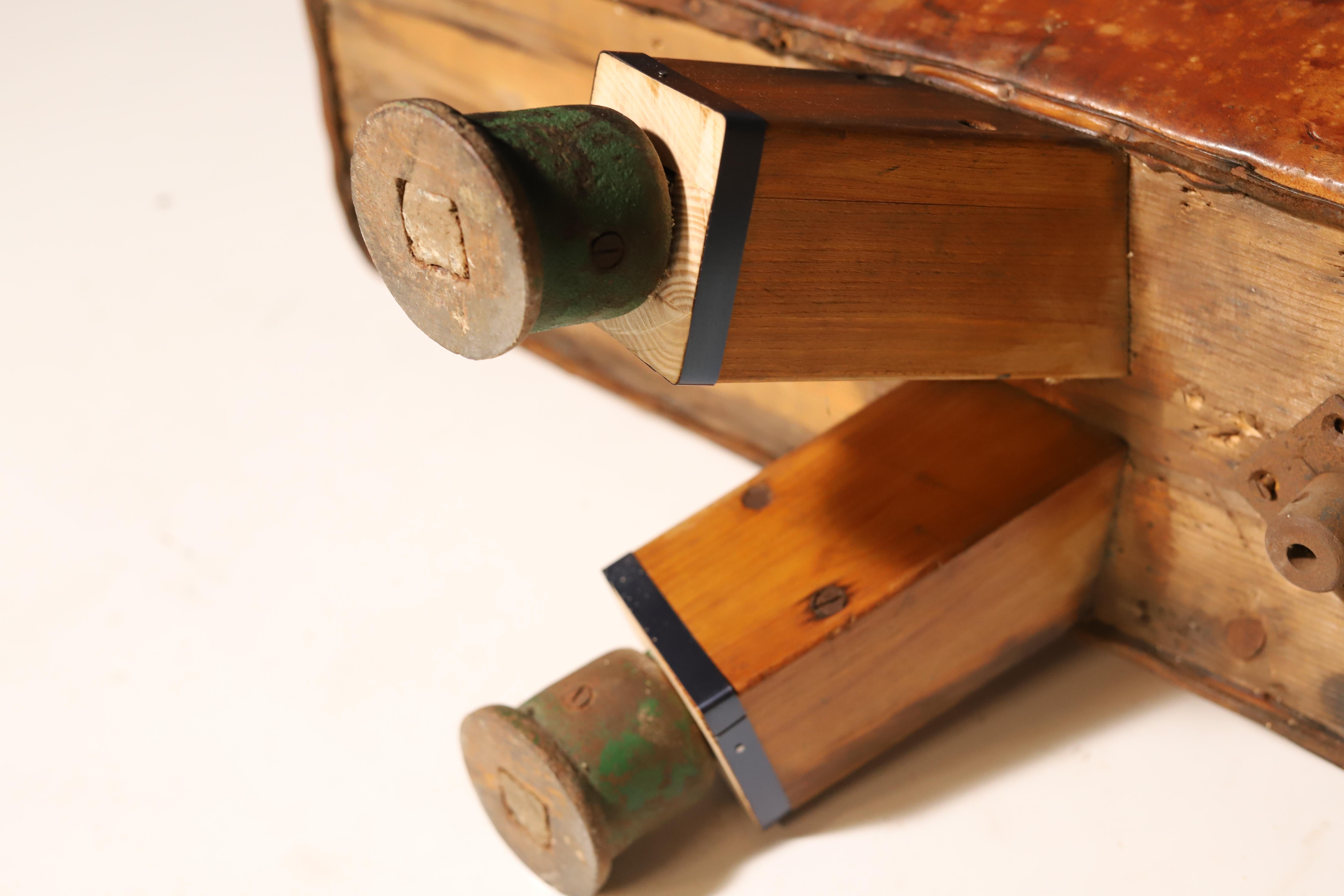 Gymnastische Pommel-Pferdenbank aus Leder  1920s im Angebot 2