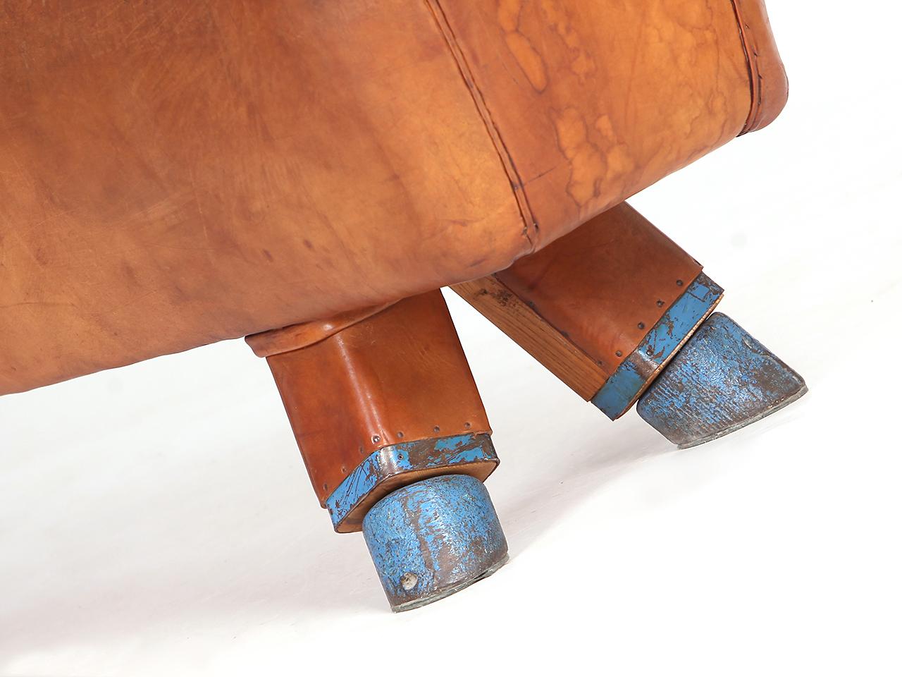 Banc d'athlétisme cheval de pommel en cuir, années 1930 Bon état - En vente à Wien, AT