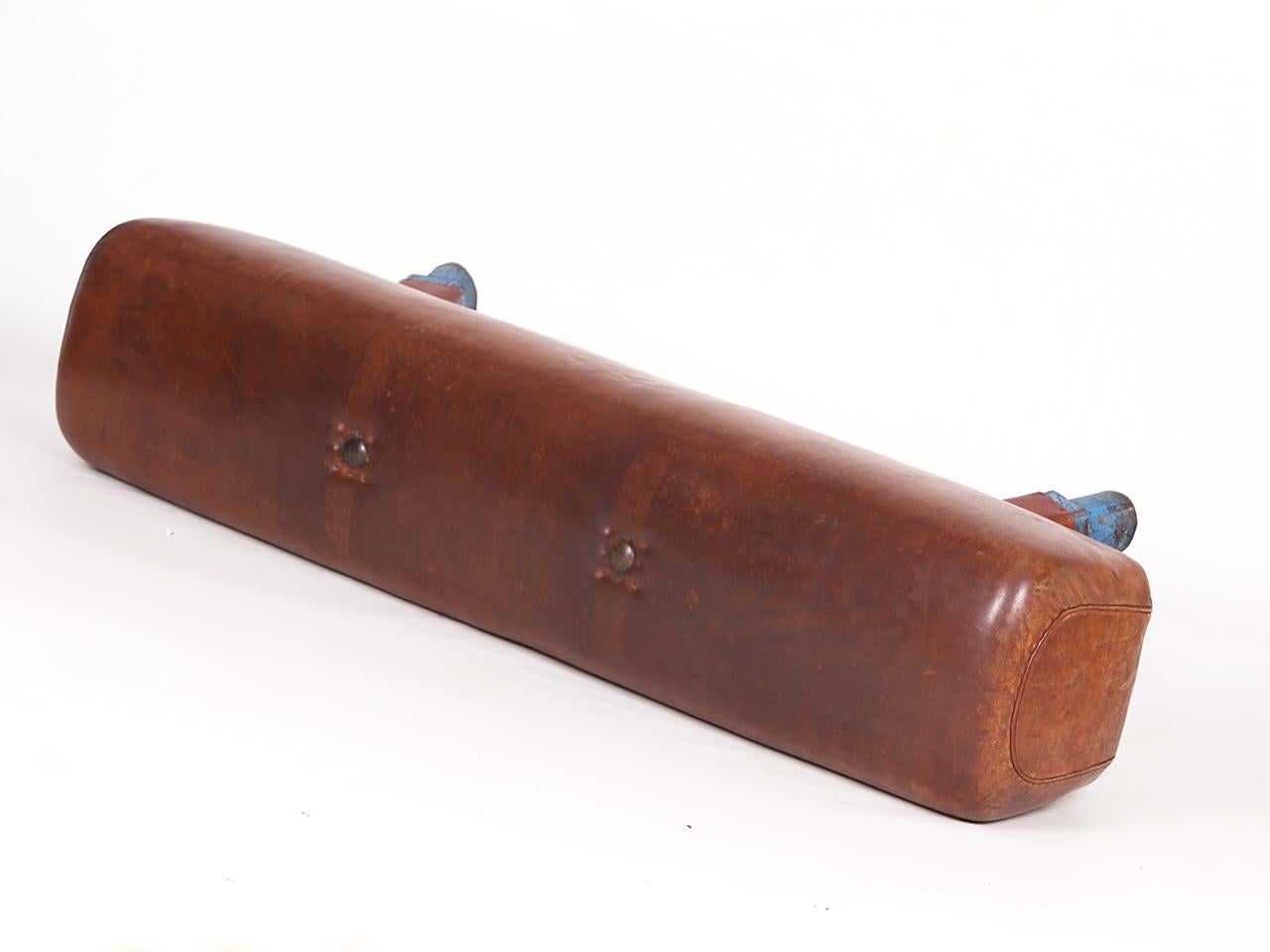 Cuir Banc d'athlétisme cheval de pommel en cuir, années 1930 en vente