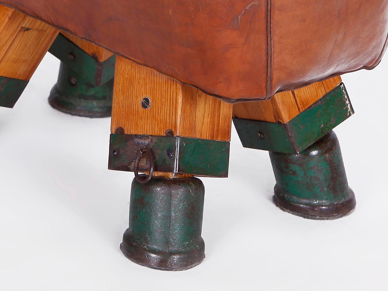 Gymnastischer Vintage Tschechischer Leder-Gürtelhocker/Bank, Pommelpferd, 1930er Jahre 3