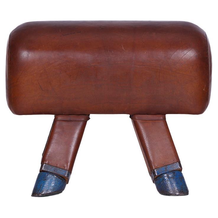 Tabouret de salle de sport vintage tchèque en cuir, cheval de pommel, années 1930 en vente