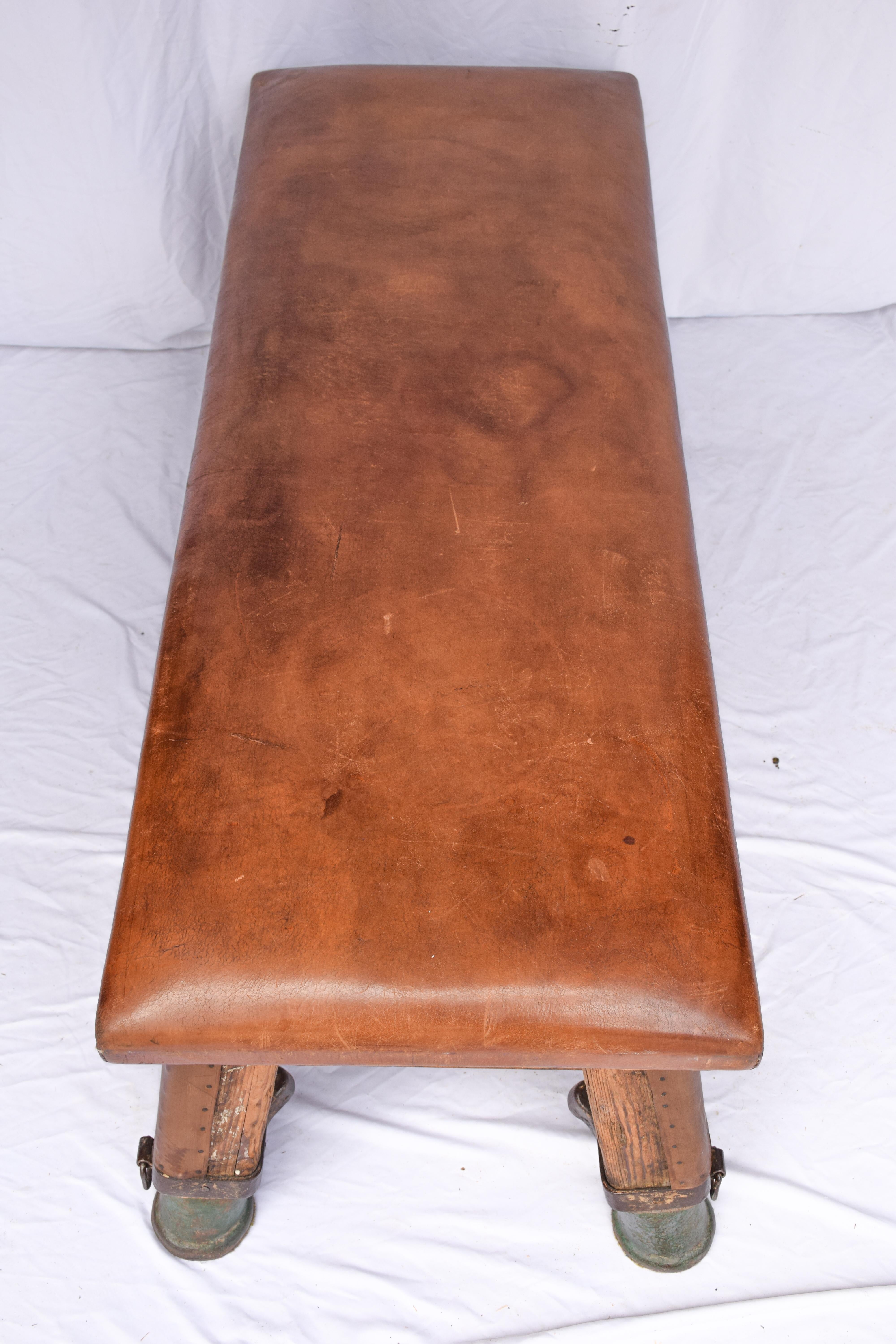 Gymnastic Vintage Leather Pommel Horse In Good Condition In Houston, TX