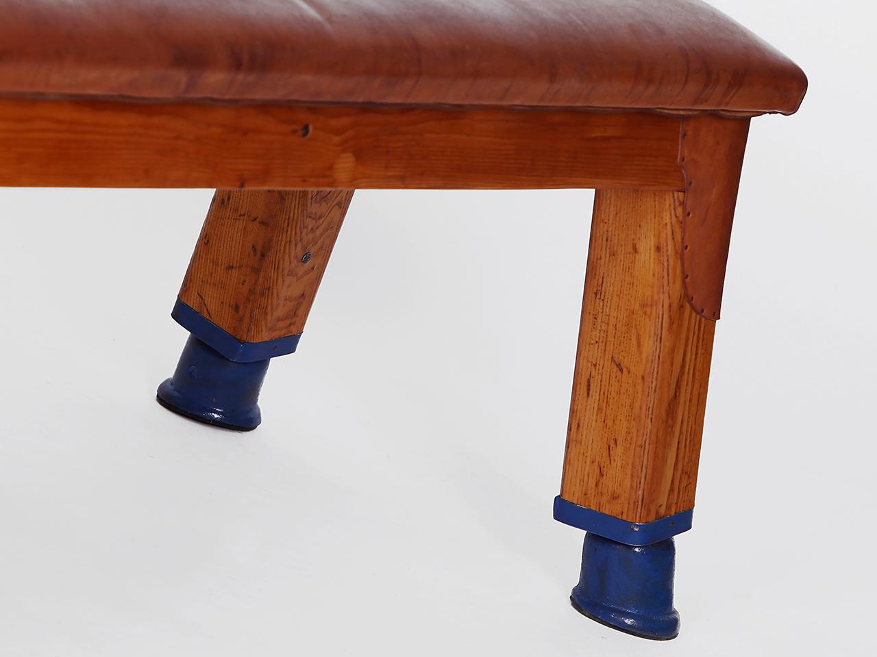 Gymnastic Vintage Leather Pommel Horse Gym Bench Top, 1930s In Good Condition For Sale In Wien, AT