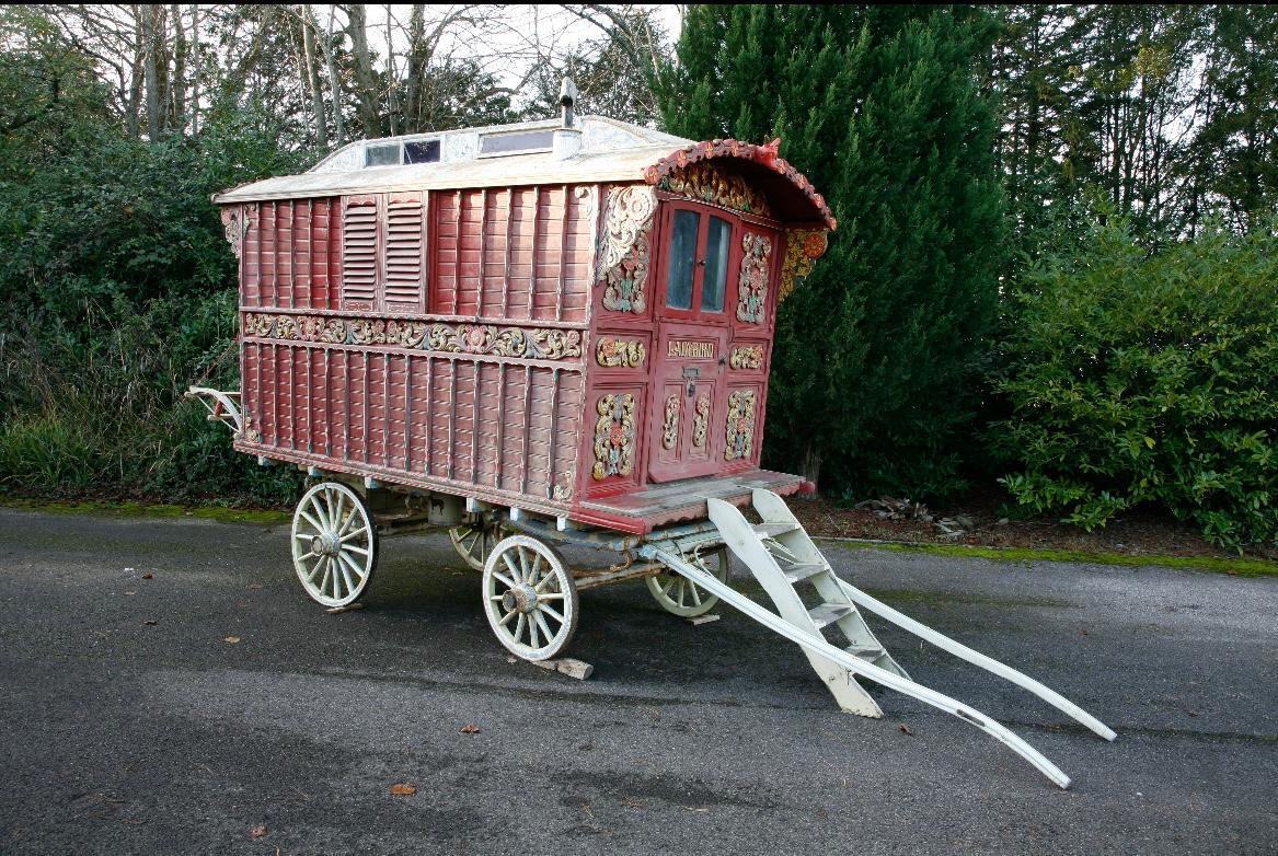 Gypsy Caravan Circa 1900 - Built by Watts of Bridgewater For Sale 5