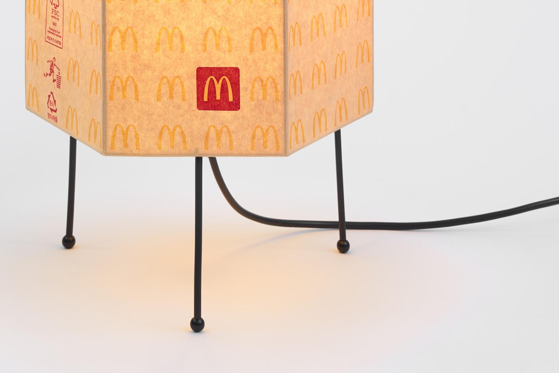 Paper bag lighting 9-2
From McDonald's Paper Bag Series manufactured by designer Ghuyan Lee. 
Korea, 2025
Recycled paper bag layered with Hanji, Steel and Electrical parts.

Measurements
25 x 25 x 40h cm 
9,8 x 9,8 x 15,7h in

Custom- Designed work