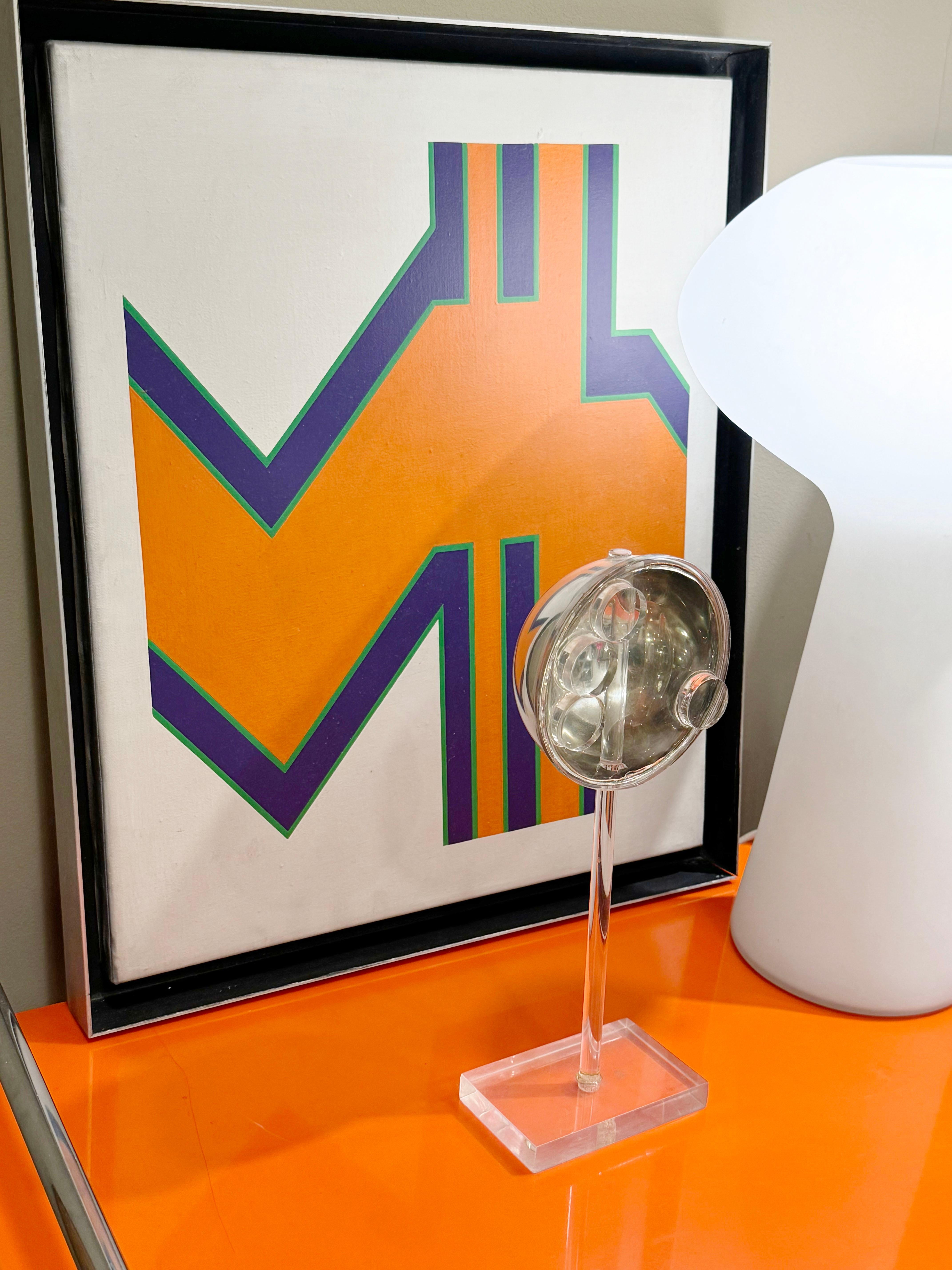 Gyula Kosice Acrylic Sculpture
Beautiful sculpture by the Argentine artist Gyula Kosice, his works are mostly acrylic, which became the medium to express his creativity, he has combined it to make beautiful works with both light and water, in