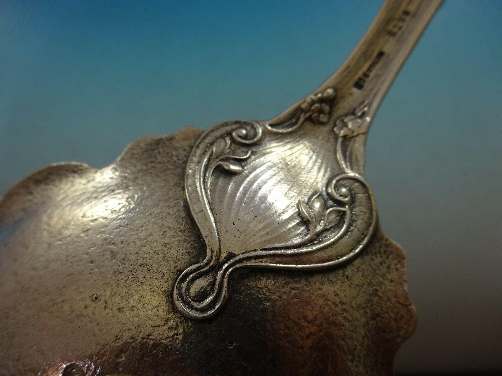 Cuillère à baies en argent sterling moulée à la main:: Art Nouveau à motifs floraux:: H 158 de Gorham 4