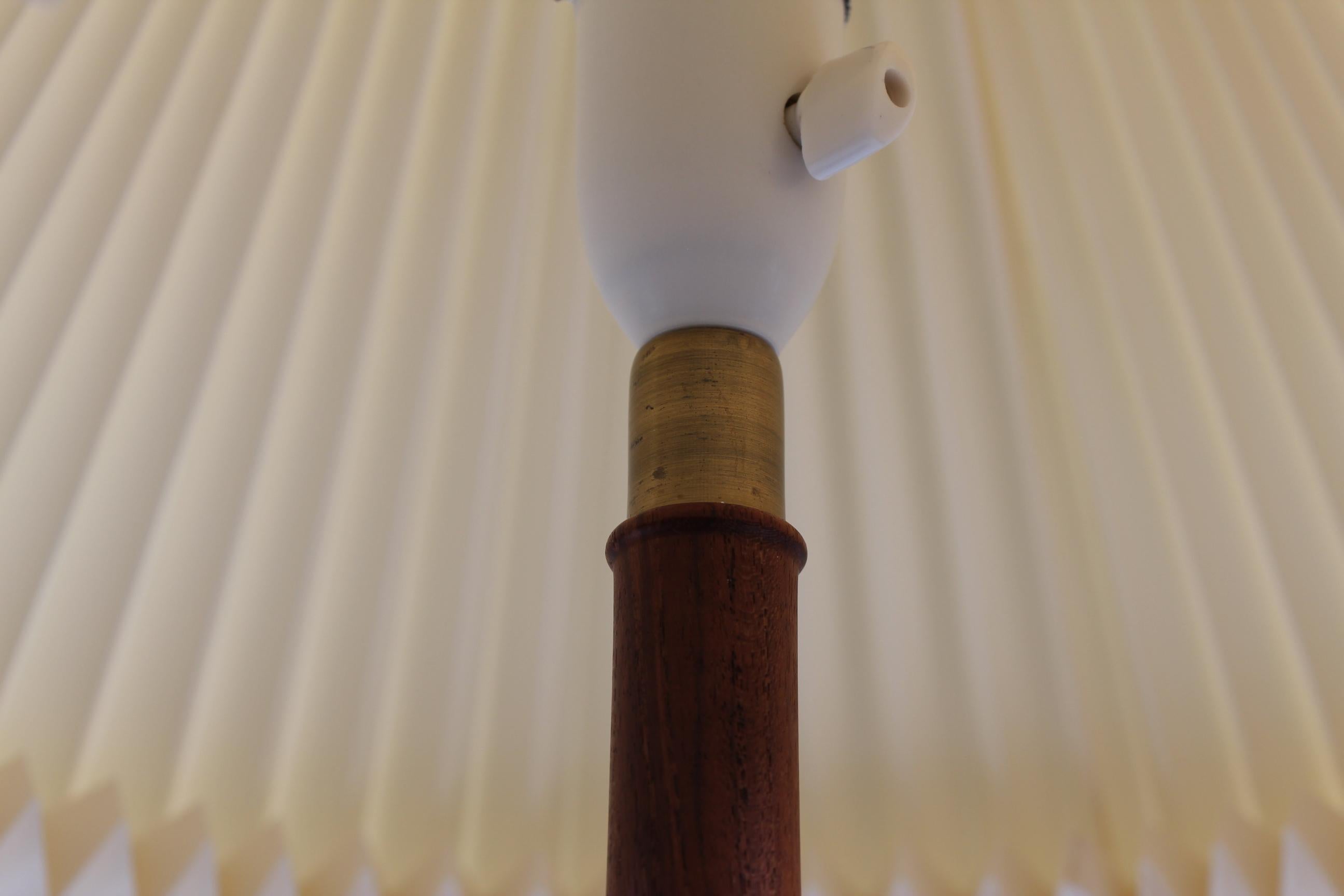 20th Century Esben Klint Table Lamp Teak no. 327 with Original Le Klint Lamp Shade
