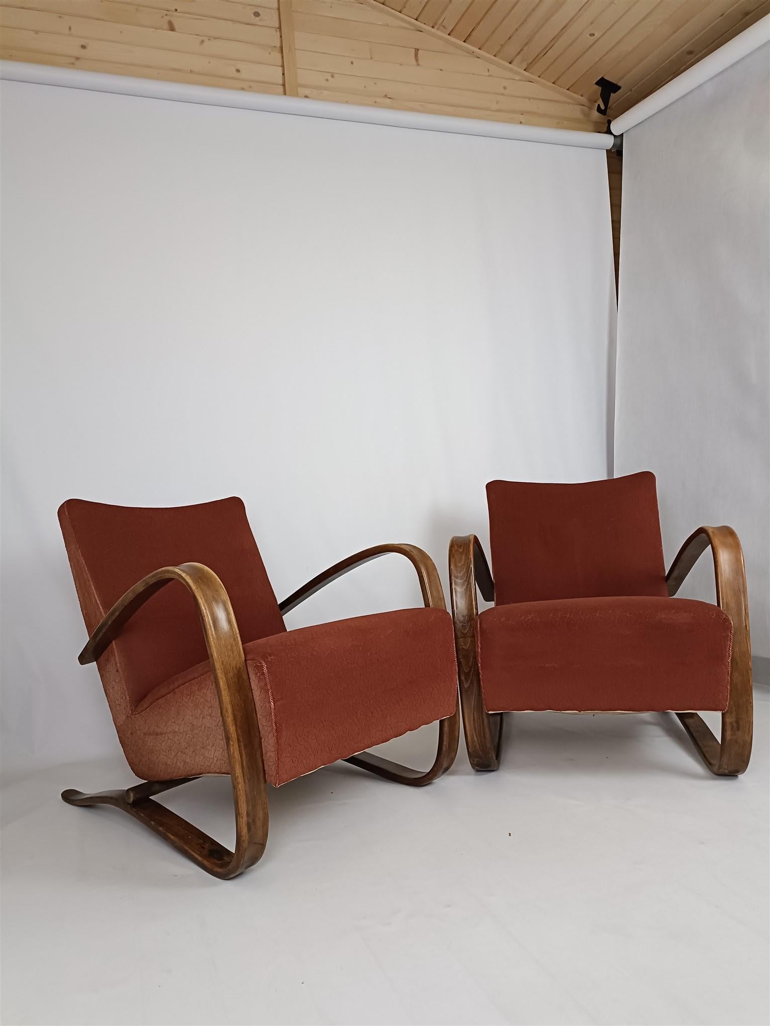 Art Déco H. H. 69 Poltrone di Jindřich Halabala, anni '30, set di due in vendita