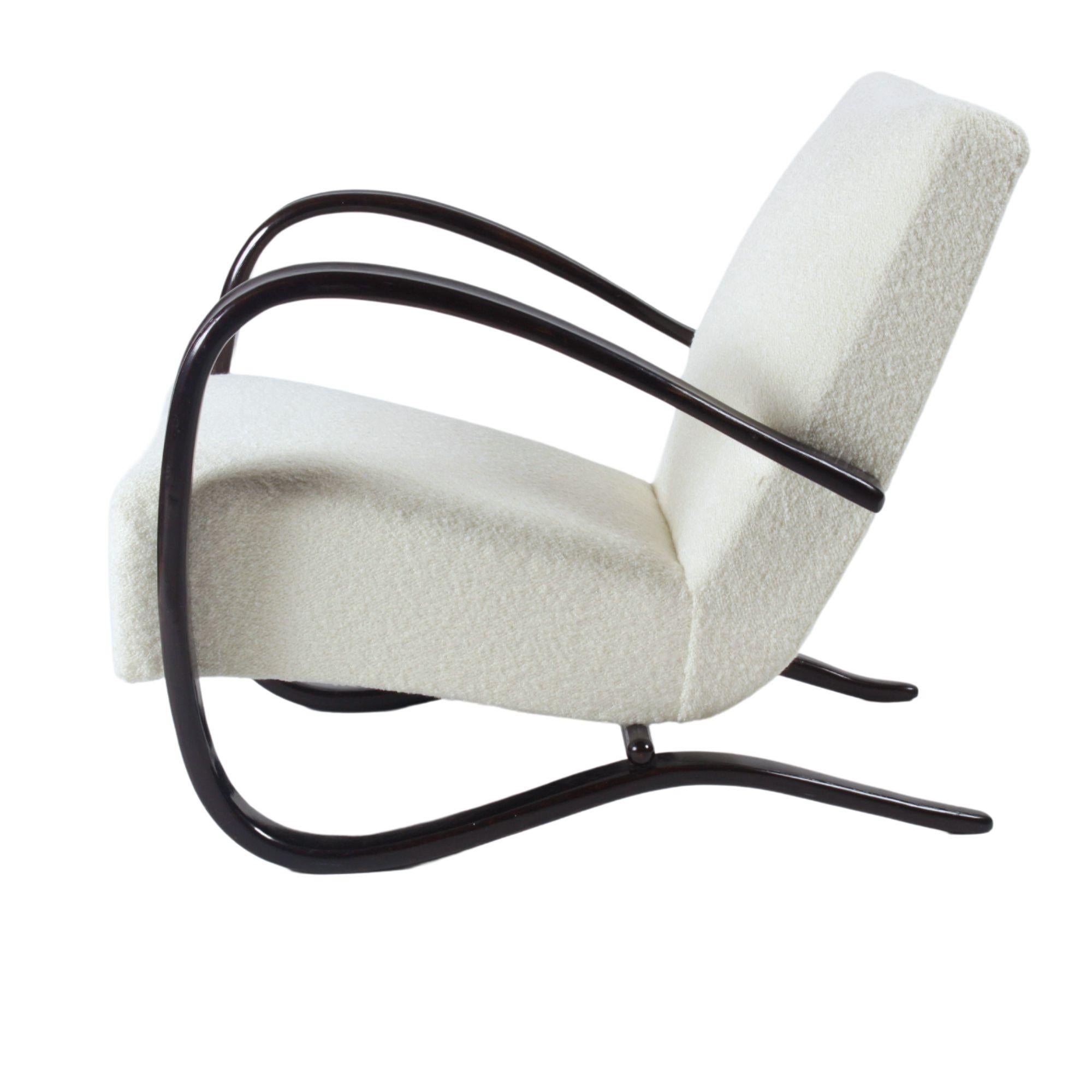 H-269 Jindrich Halabala Lounge Chairs in Bouclé In Good Condition For Sale In Budapest, HU