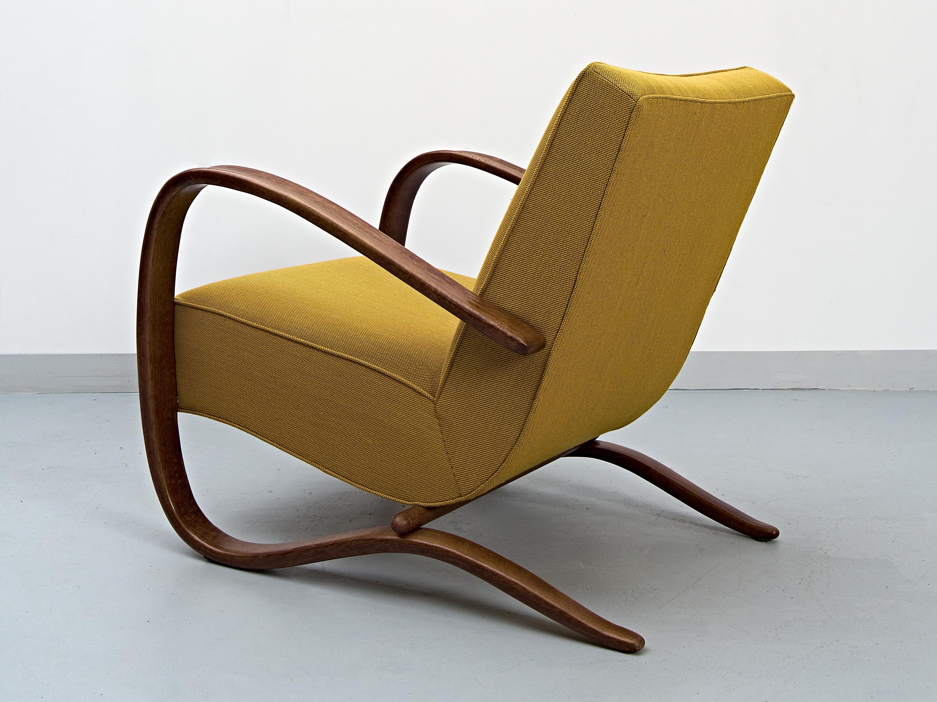 H-269 Lounge Chair by Jindrich Halabala, 1940s In Good Condition For Sale In Poznań, PL