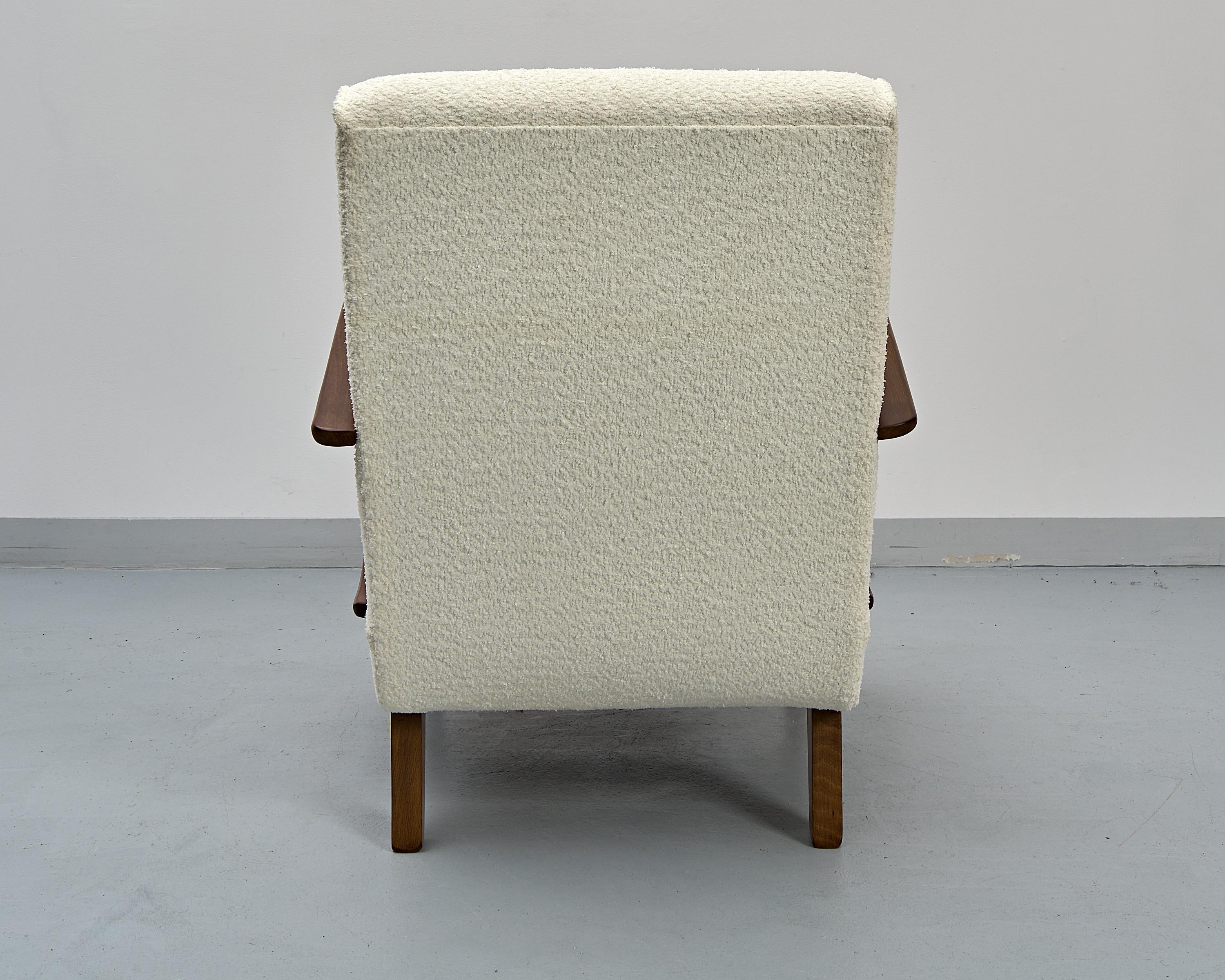 Mid-20th Century H-410  Bentwood Armchair by Jindřich Halabala, 1930s For Sale