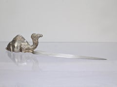 H A Cary Coupe-papier figuratif orientaliste en argent sterling avec un camel