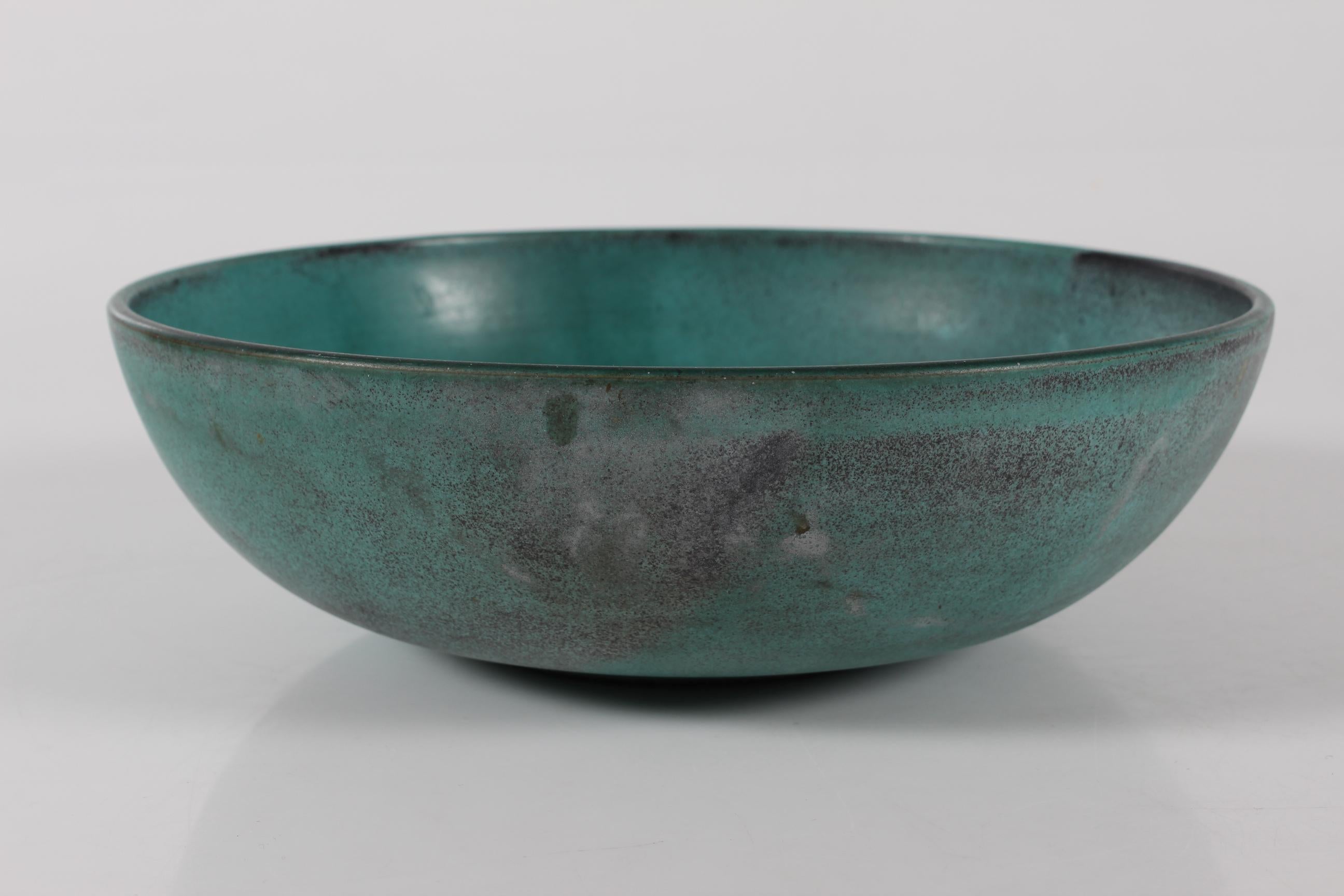 Danish H. A. Kähler Art Deco Ceramic Bowl with Verdigris Green Glaze, Nils Kähler 1940s For Sale