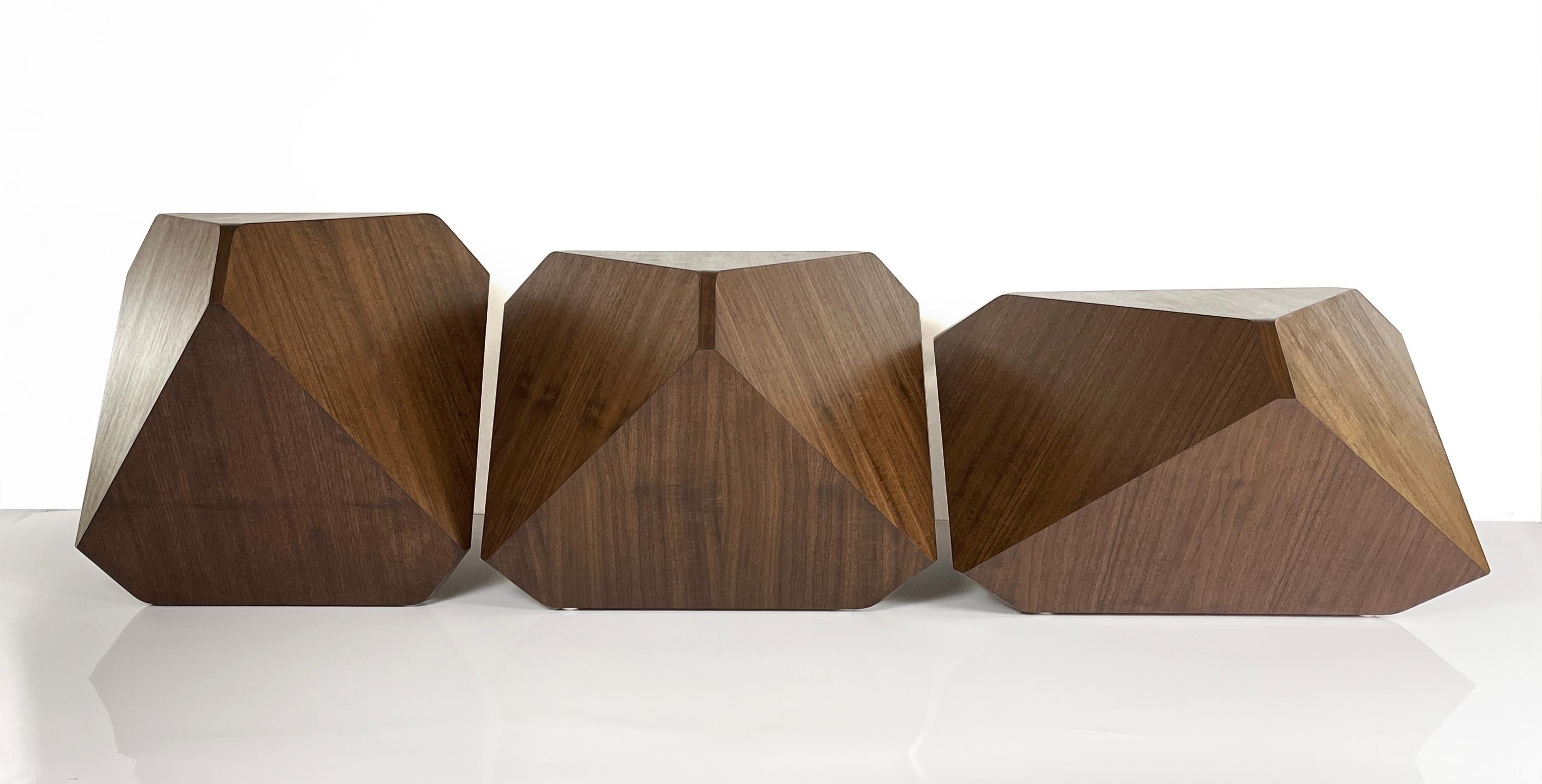 Ho creato l'H.L.A. nel 2000, che ha cambiato la mia vita e il percorso del design dell'arredamento contemporaneo. A quel tempo il panorama dell'arredamento moderno
era popolata dai maestri dell'era Eames o dalle nuove forme create e ispirate dalla