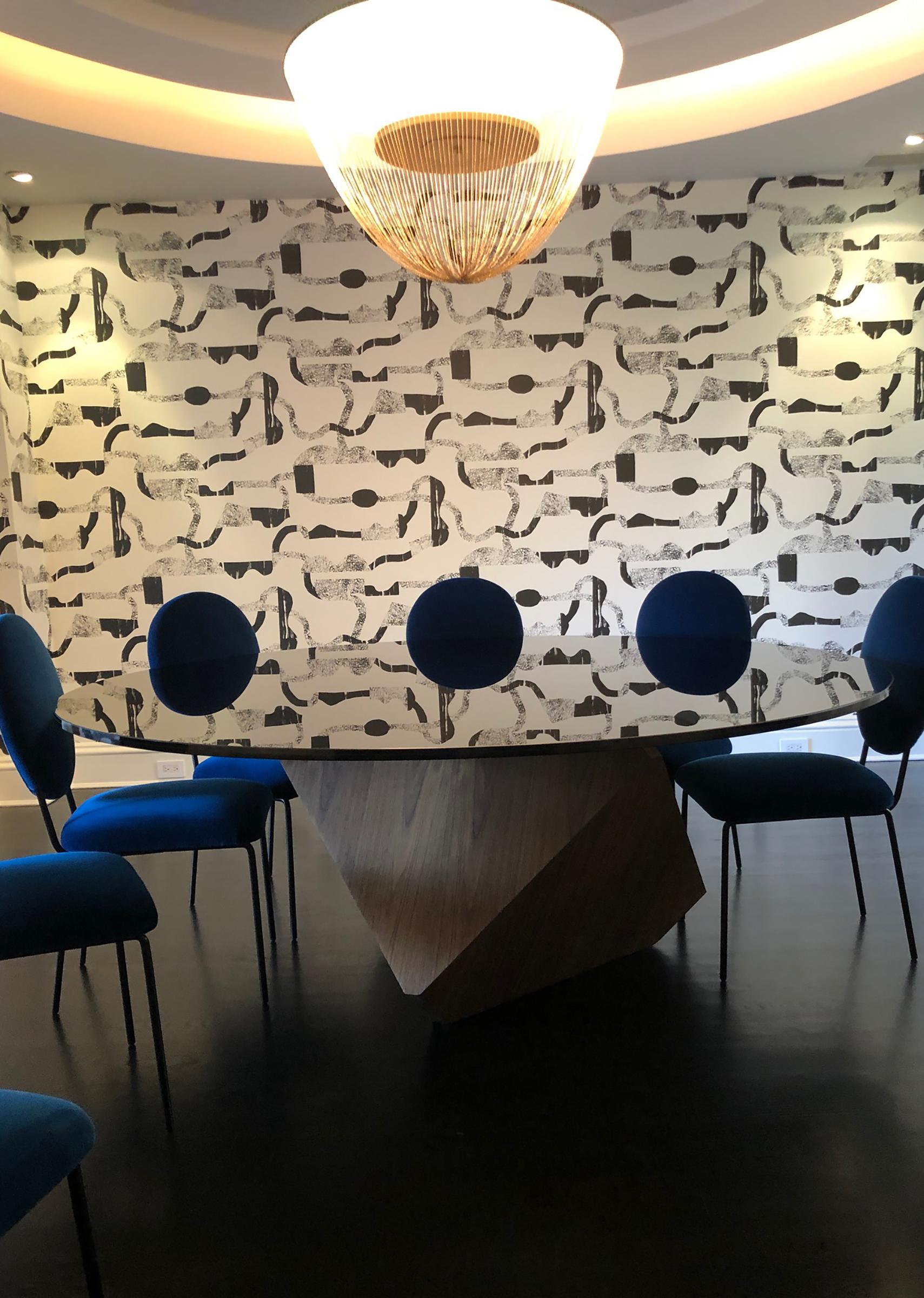 I.L.A.  guéridon Neuf - En vente à Columbia, SC